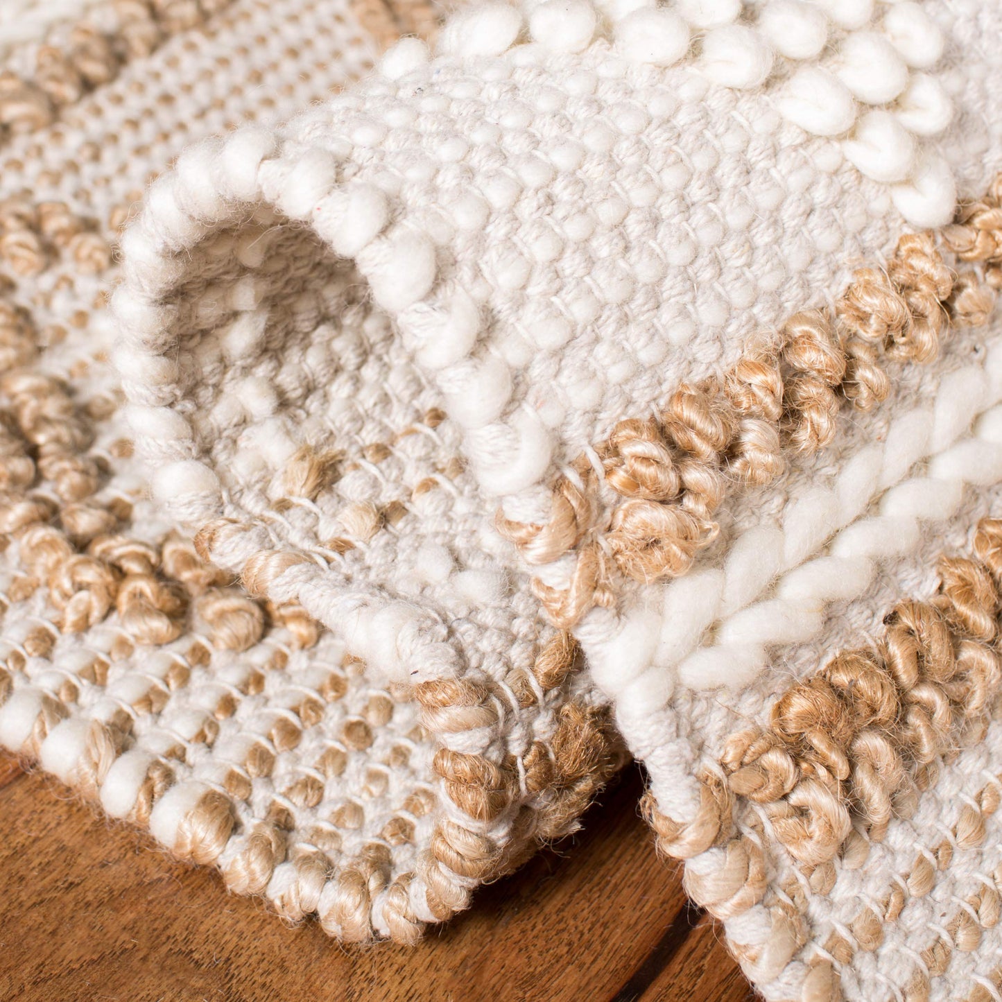 SAFAVIEH Natural Fiber Collection Area Rug - 5' x 8', Beige & Ivory, Handmade Moroccan Boho Tribal Jute & Wool, Ideal for High Traffic Areas in Living Room, Bedroom (NF866A)