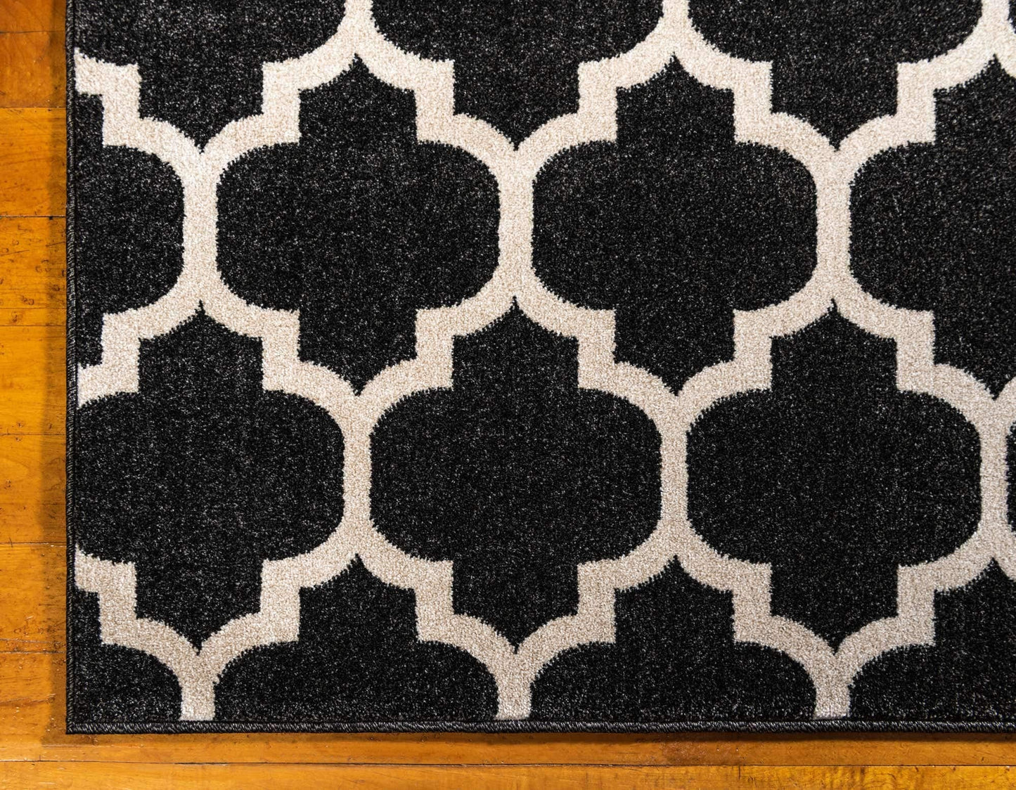 Unique Loom Trellis Collection Area Rug - Philadelphia (4' 1" x 6' 1" Rectangle Black/Beige)