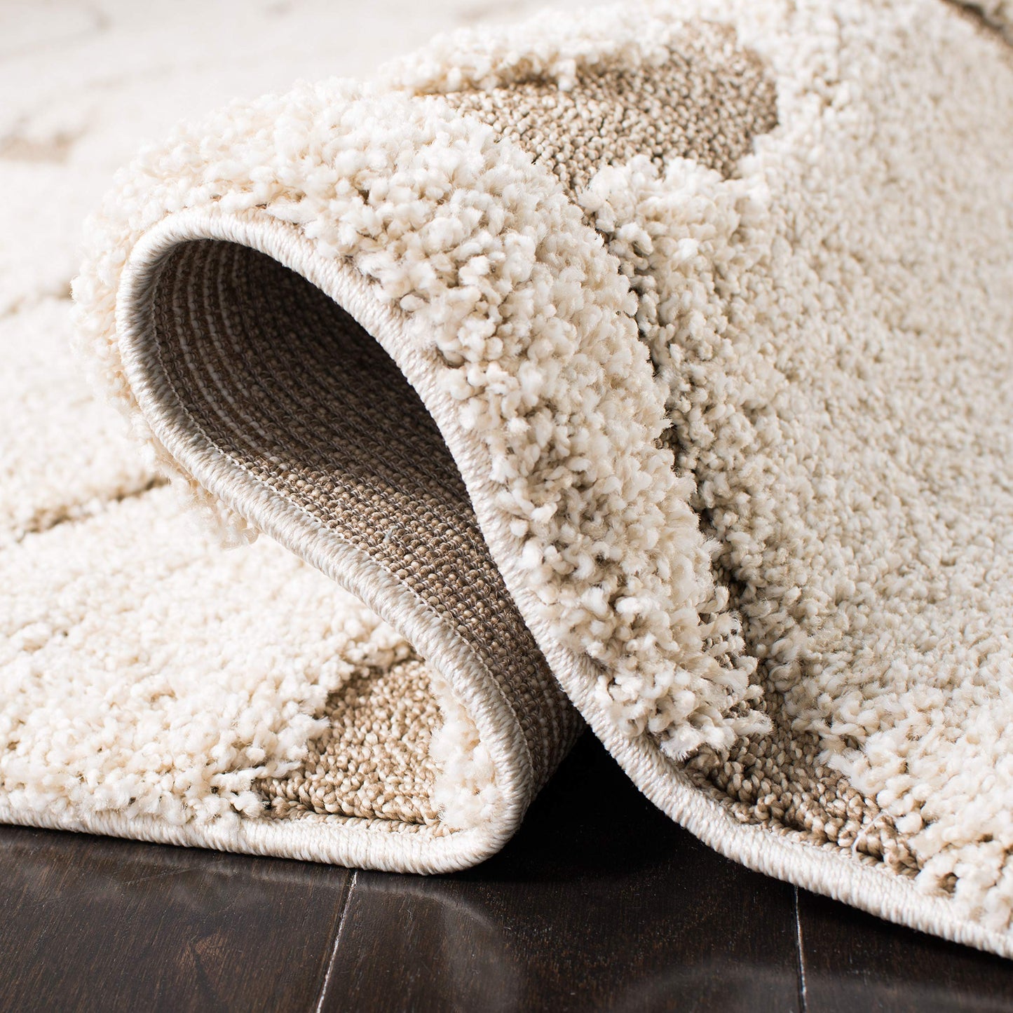 SAFAVIEH Area Rug 8x10 - Florida Shag Collection - Large - Cream & Beige, Scroll Design, Non-Shedding & Easy to Clean, High-Low Plush Pile, Ideal for Living Room, Bedroom, Dining Space (SG455-1113)