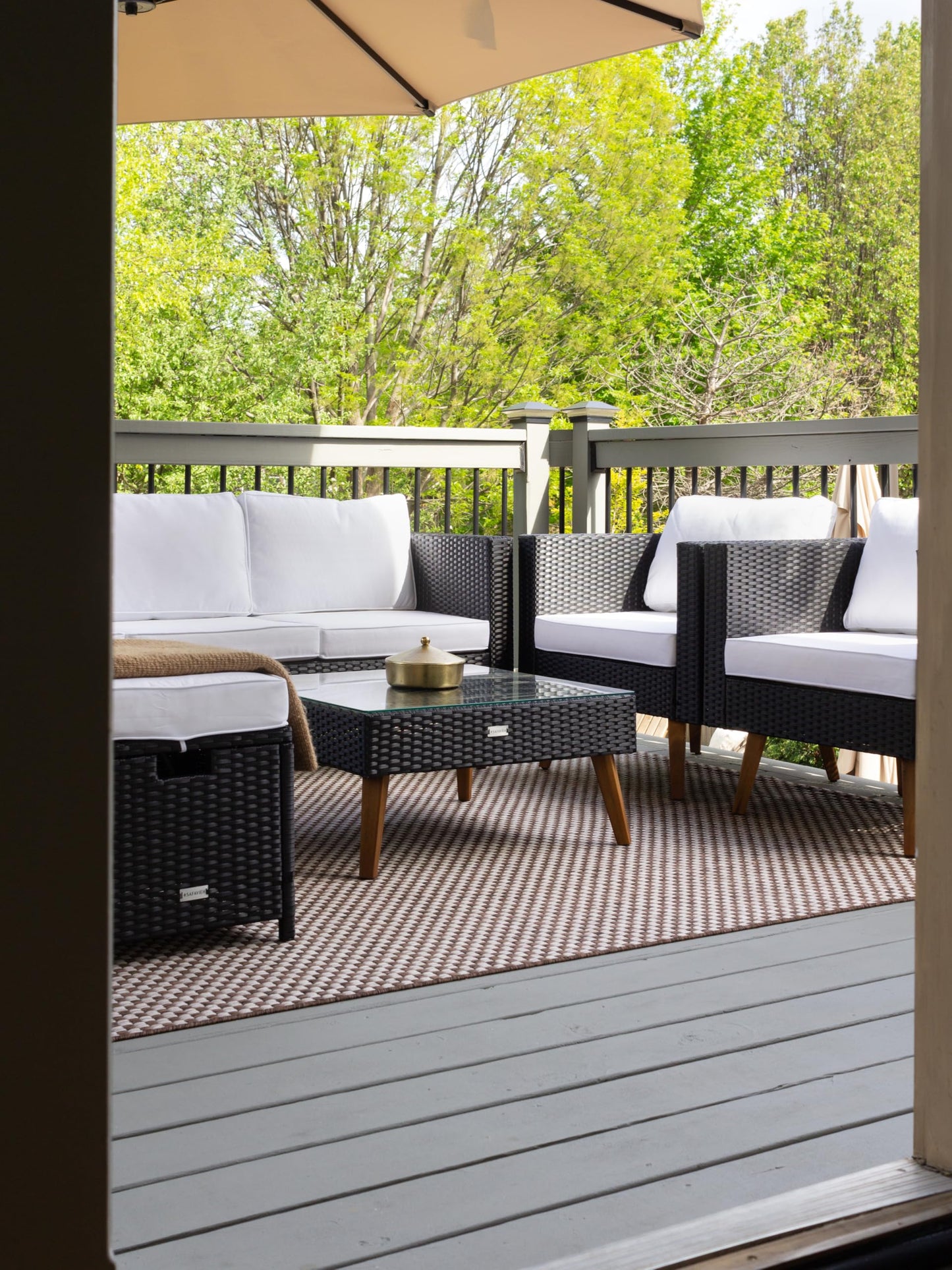SAFAVIEH Washable Rug Outdoor Courtyard Collection - 2'7" x 5', Light Brown & Light Grey, Non-Shedding & Easy Cleaning, Ideal for Patio, Backyard, Mudroom (CY8653-36321)