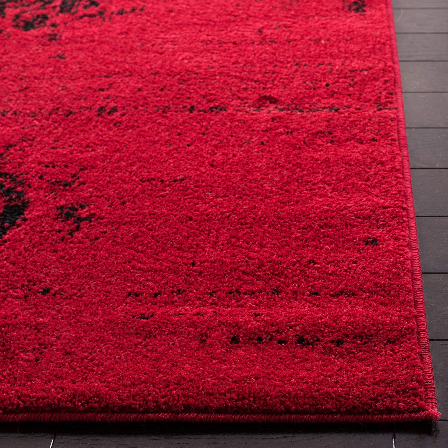 SAFAVIEH Adirondack Collection Accent Rug - 4' x 6', Red & Black, Oriental Distressed Design, Non-Shedding & Easy Care, Ideal for High Traffic Areas in Entryway, Living Room, Bedroom (ADR101F)