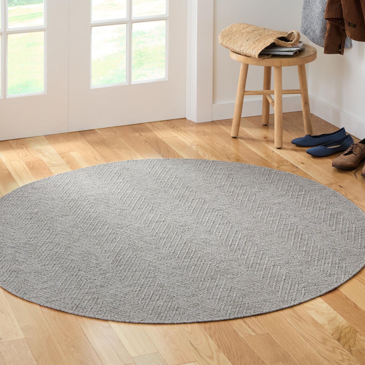 Town & Country Basics Pax Herringbone Textured Solid Everwash® Washable Area Rug, Low Pile, Non-Slip Backing, Easy Clean Pet & Family Friendly Rug, Grey, 5' Round