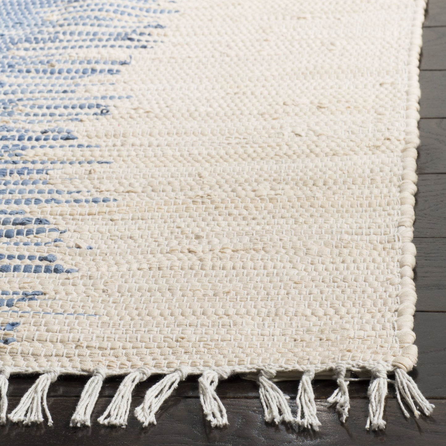 SAFAVIEH Montauk Collection Area Rug - 4' Square, Grey & Black, Handmade Stripe Fringe Cotton, Ideal for High Traffic Areas in Living Room, Bedroom (MTK710A)