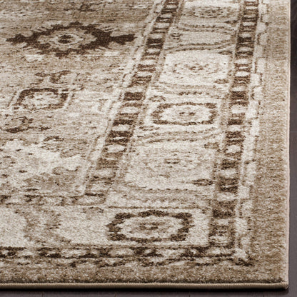 SAFAVIEH Vintage Hamadan Collection Area Rug - 5'3" x 7'6", Taupe, Traditional Persian Design, Non-Shedding & Easy to Clean, Ideal for Living Room, Bedroom, Dining Space (VTH214T)