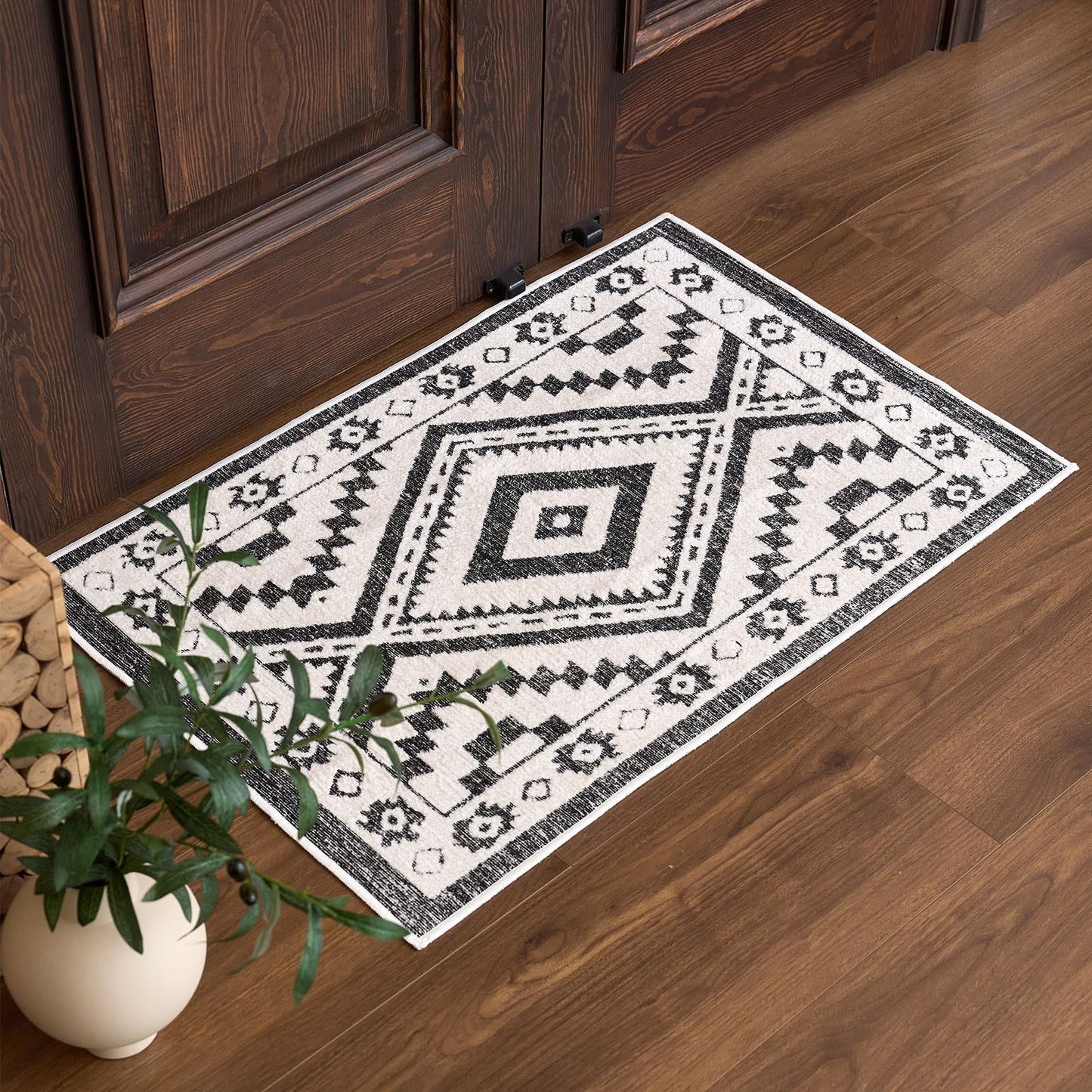 RAMEFILD Moroccan Washable Entryway Rug 2x3, Geometric Decorative Woven Area Rug, Non-Slip Boho Accent Soft Low-Pile Indoor Door Mat, Small Throw Rug for Bedroom Front Porch, Black and White