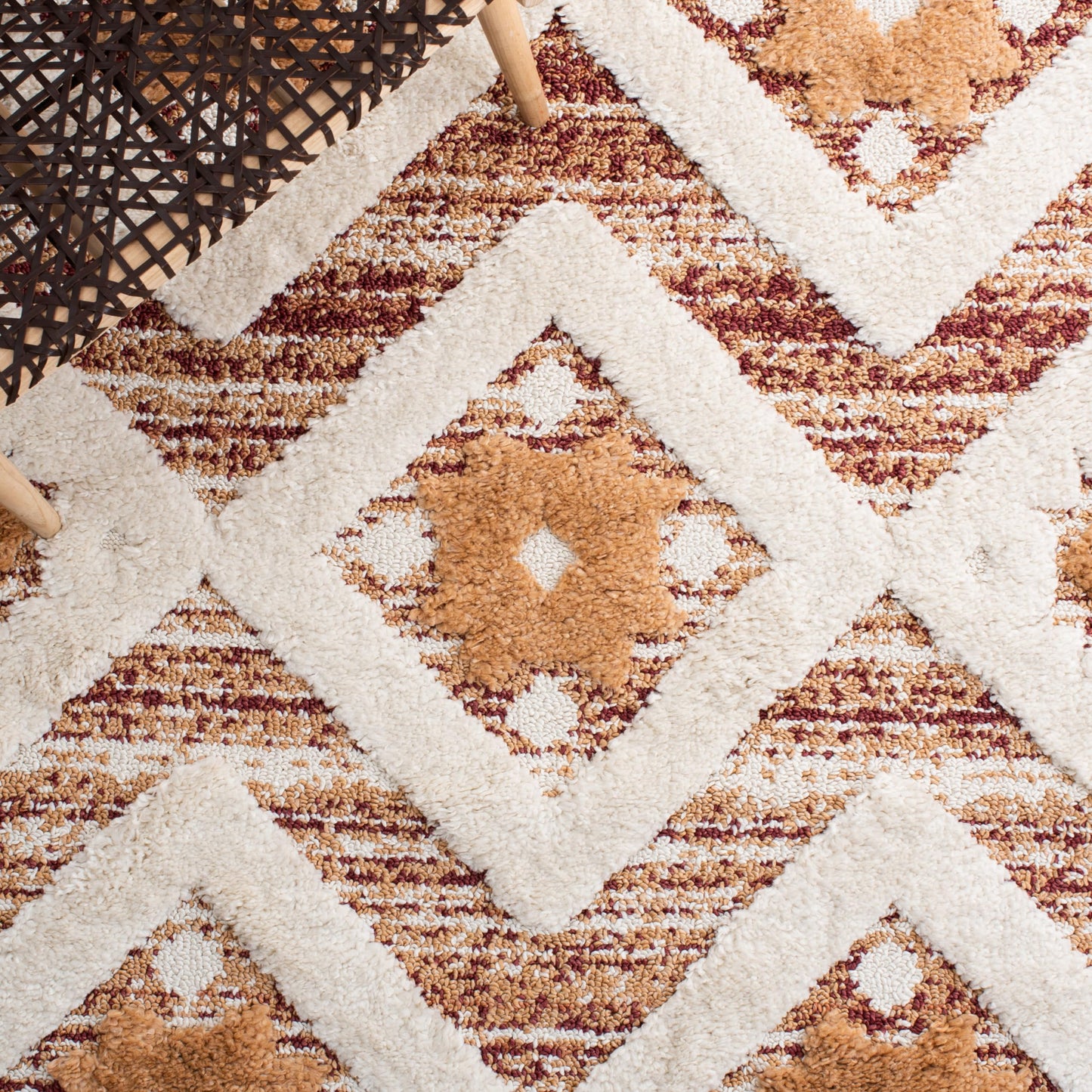 SAFAVIEH Area Rug 8x10 - Moroccan Tassel Shag Collection - Large - Rust & Ivory, Boho Design, Non-Shedding & Easy Cleaning, Plush Pile, Ideal for Living Room, Bedroom, Dining Space (MTS664P)