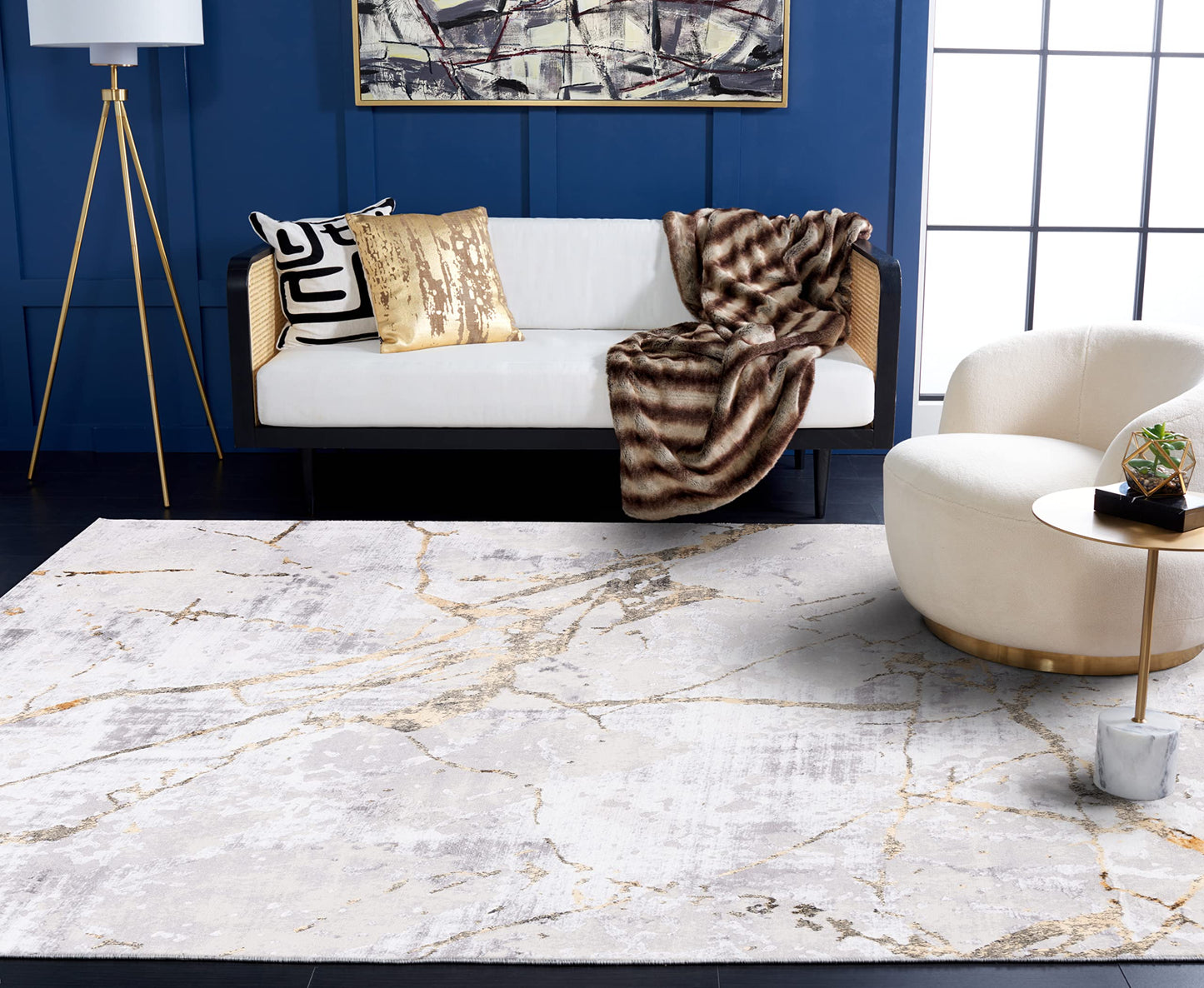 SAFAVIEH Amelia Collection Area Rug - 6' x 9', Grey & Gold, Modern Abstract Design, Non-Shedding & Easy Care, Ideal for High Traffic Areas in Living Room, Bedroom (ALA293G)