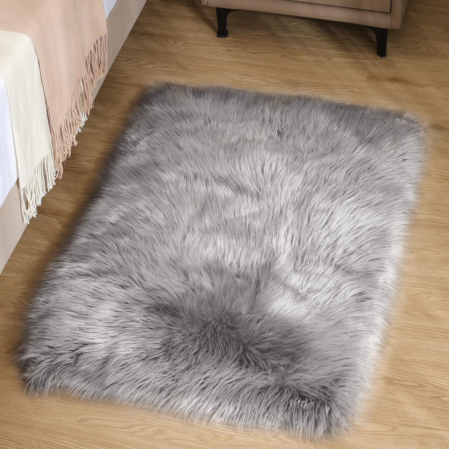 Goolela Grey Fluffy Fuzzy Furry Rug 2x3 Gray Faux Sheepskin Fur Rug for Bedroom Living Room Dorm Small Soft Bedside Carpet Plush Washable Rectangle