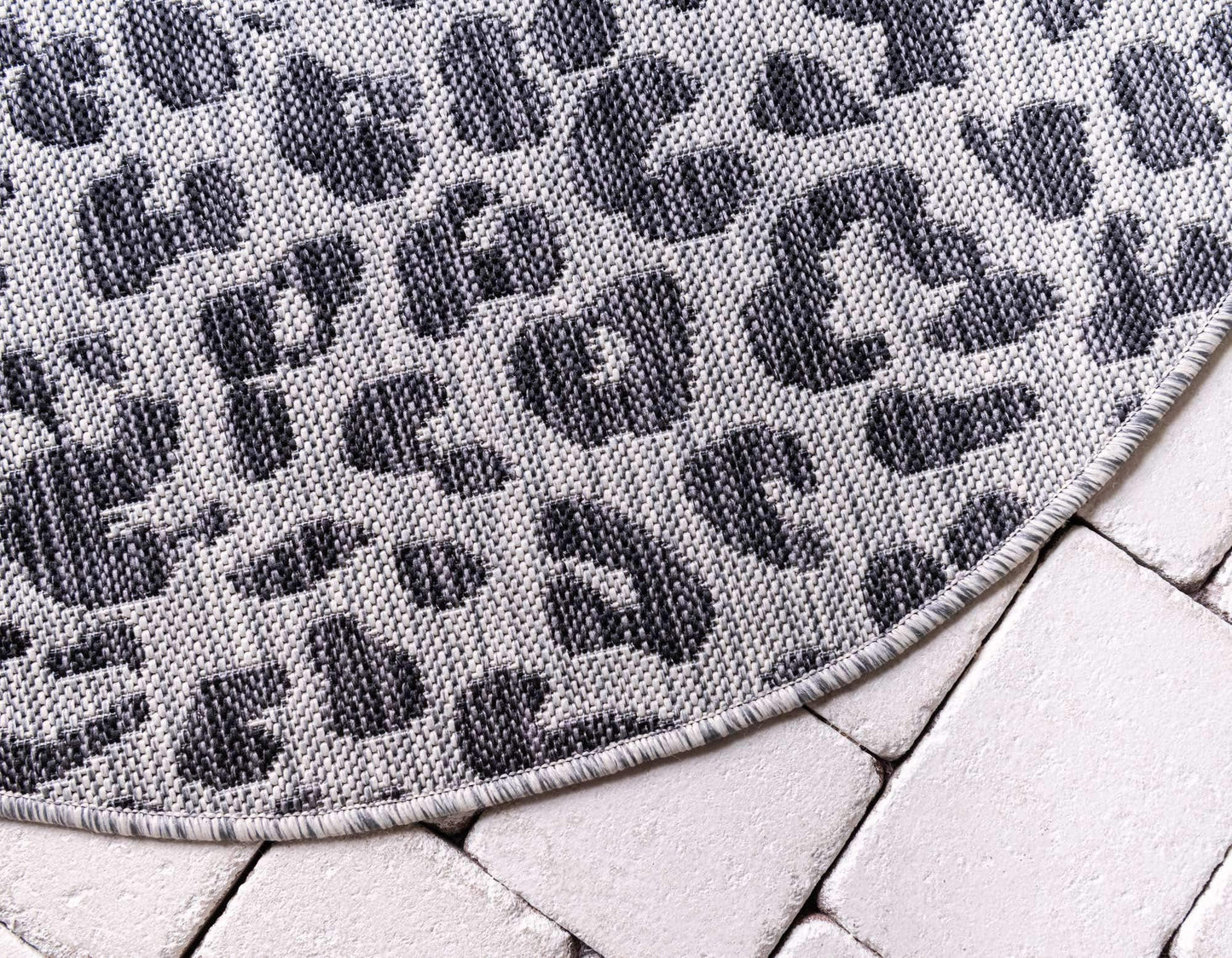 Unique Loom Outdoor Safari Collection Area Rug - Leopard (4' Round Light Gray/Gray)