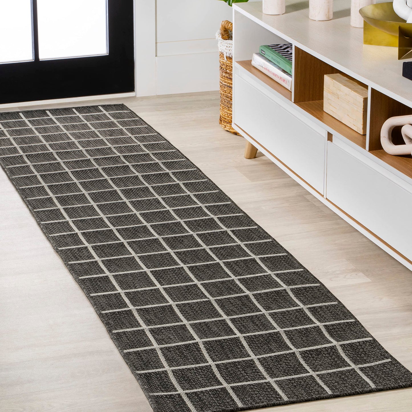 JONATHAN Y Grid Squares Indoor Outdoor Runner Rug 2X8 Black/Cream, Modern for Backyard, Patio, Porch, Easy-Cleaning, High Traffic, Pet-Friendly, Non-Shedding (SMB200B-28)