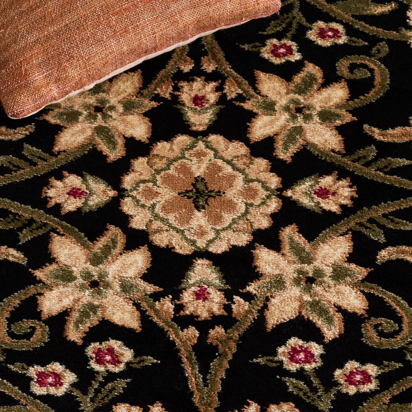 SAFAVIEH Lyndhurst Collection Area Rug - 3'3" Square, Black & Ivory, Traditional Oriental Design, Non-Shedding & Easy Care, Ideal for High Traffic Areas in Living Room, Bedroom (LNH212A)