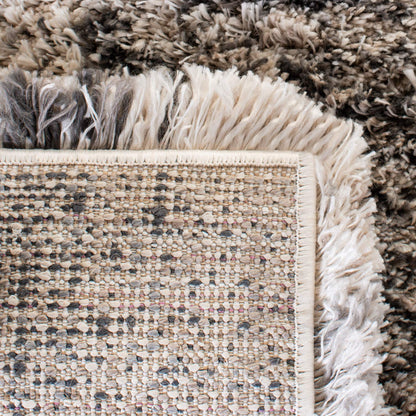 SAFAVIEH Iceland Shag Collection Area Rug - 5'3" x 7'6", Cream & Grey, Modern Design, Easy Care, 2.5-inch Thick Ideal for High Traffic Areas in Living Room, Bedroom (ISG519A)