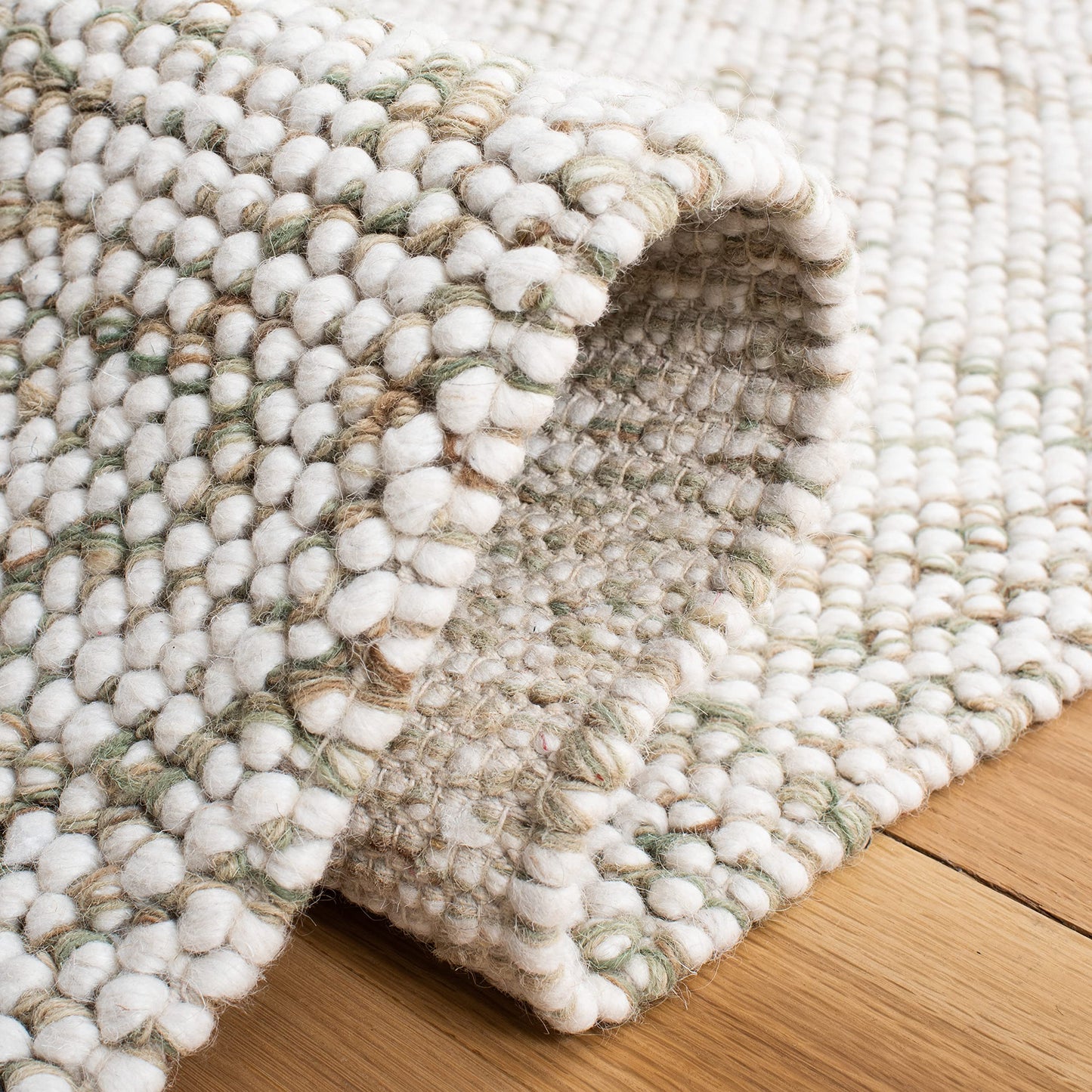 SAFAVIEH Natura Collection Area Rug - 5' x 8', Sage & Ivory, Handmade Wool, Ideal for High Traffic Areas in Living Room, Bedroom (NAT182W)
