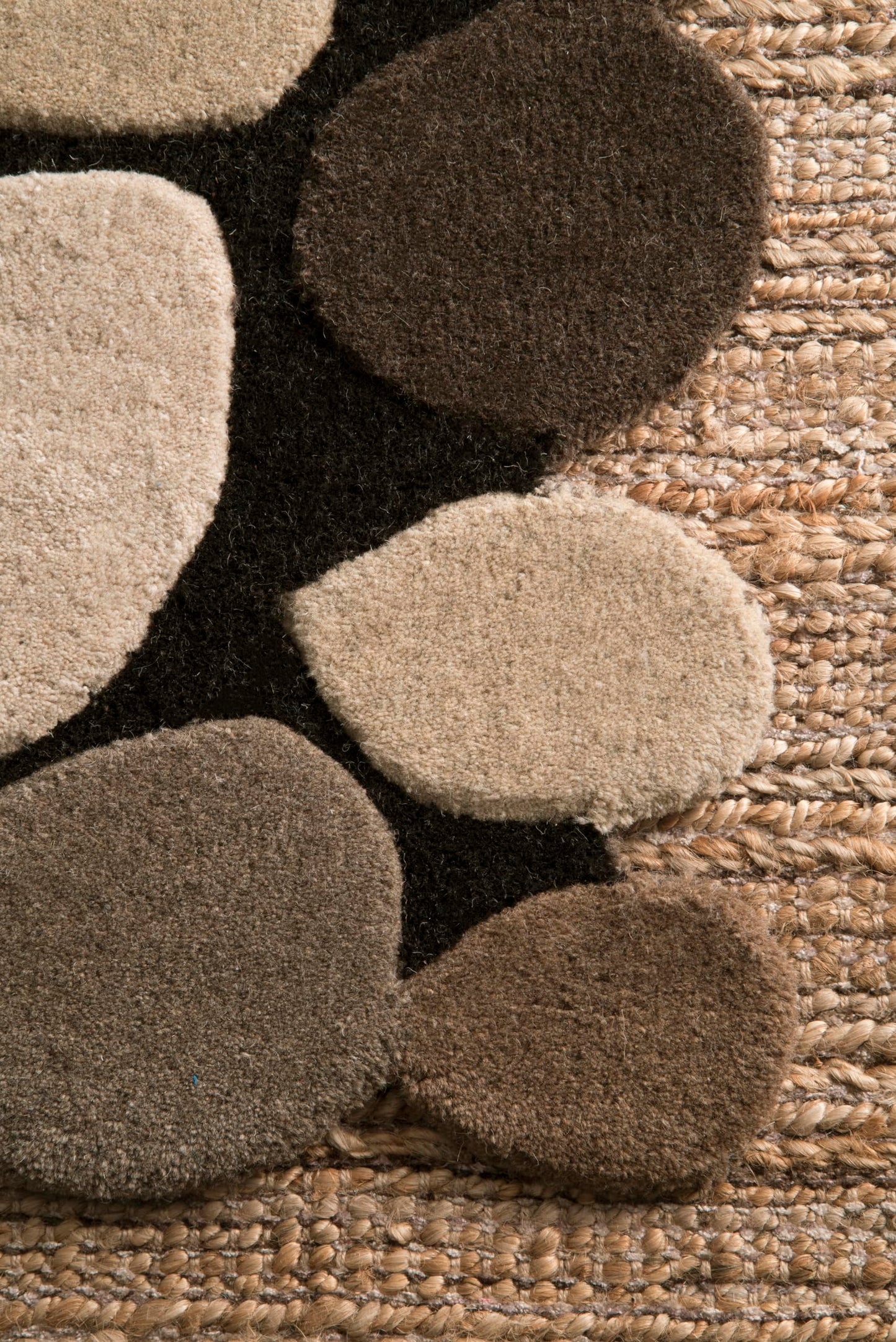 Nuloom Pebbles Natural/Beige, 2'6" x 6', Handmade, Polka Dot, Wool, Soft and Cozy, High Traffic, Stain Resistant, Easy Clean, Durable Runner for Bedroom, Living Room, Dining, Den, Foyer, Entryway