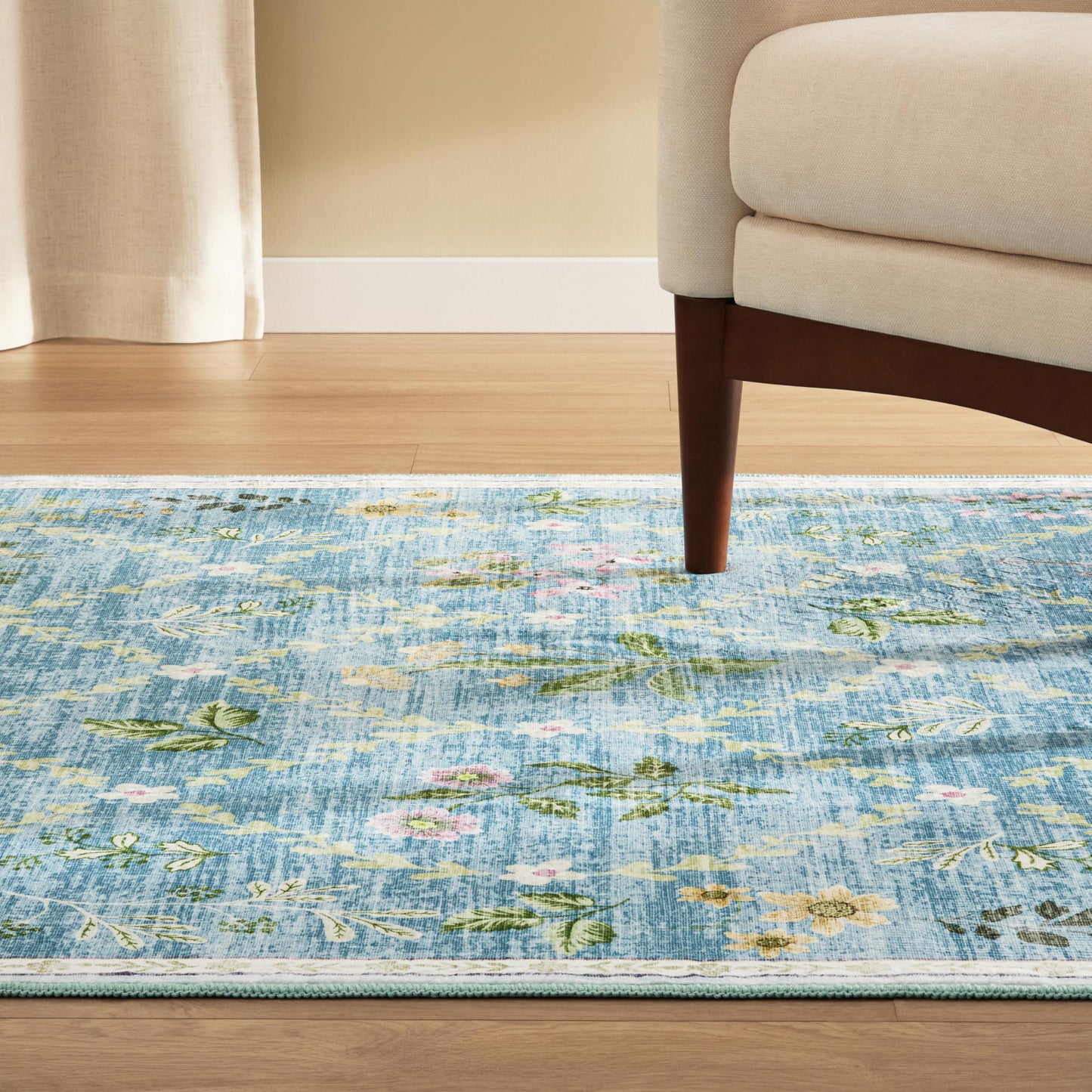 EVERWASH Haven Floral Trellis Machine Washable Area Rug with Airflo Technology for Easy Clean, Ultra-Soft Non-Slip Rug with Built-in Pad, Pet, Family & Allergy Friendly, Blue, 2'6"x7'