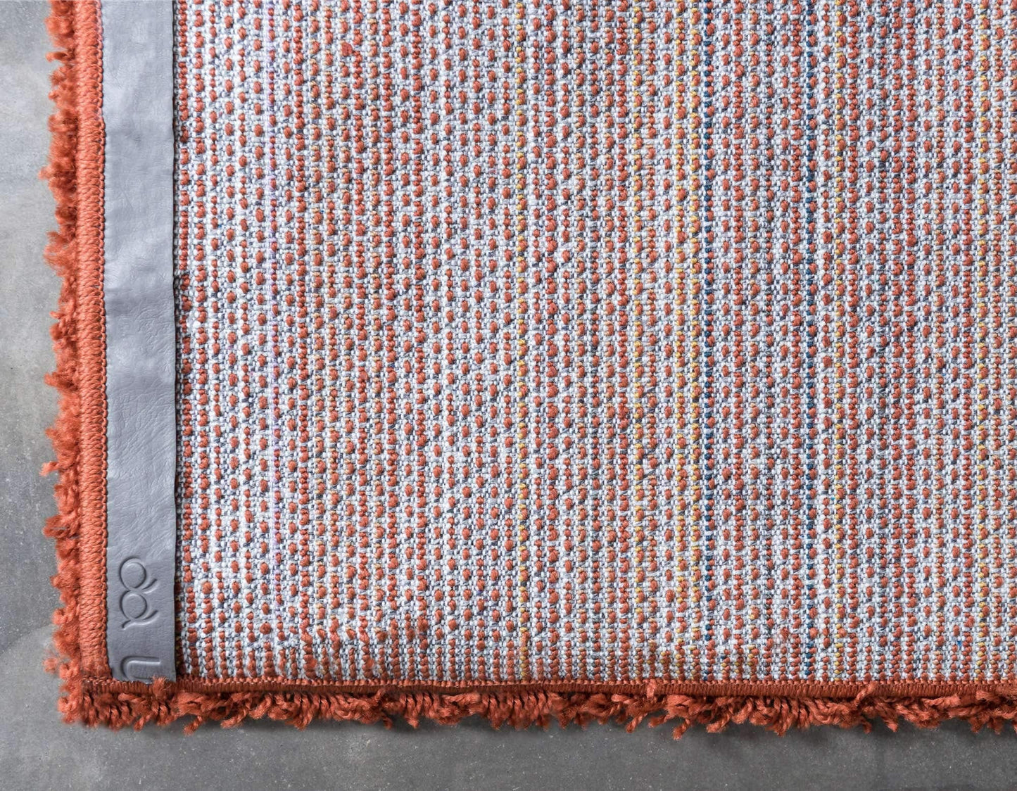 Unique Loom Solid Shag Collection Area Rug (4' 1" x 6' 1" Rectangle, Terracotta)