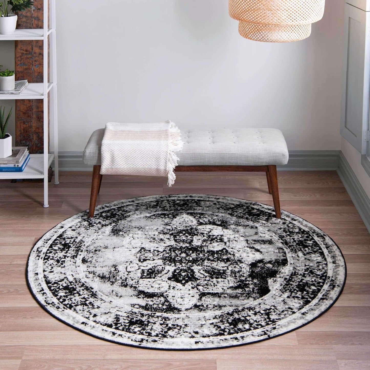Unique Loom Sofia Collection Area Rug - Salle Garnier (5' 3" Round, Black/ Ivory)