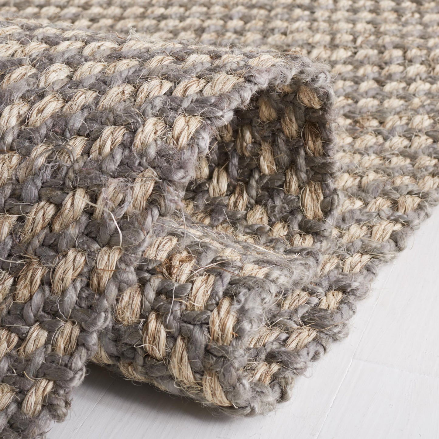 SAFAVIEH Natural Fiber Collection Area Rug - 6' x 9', Natural & Grey, Handmade Sisal & Jute, Ideal for High Traffic Areas in Living Room, Bedroom (NF470A)