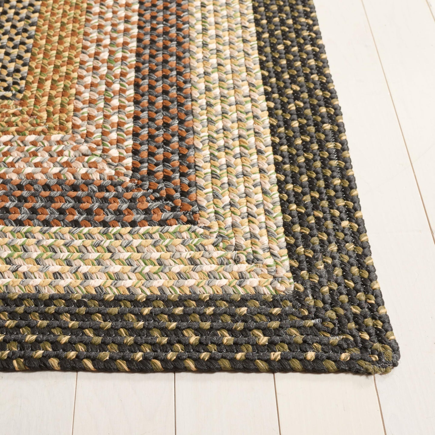 SAFAVIEH Washable Rug Outdoor Braided Collection - 5' Square, Multi, Handmade & Reversible, Non-Shedding & Easy to Clean, Ideal for Patio, Backyard, Mudroom (BRD308A)