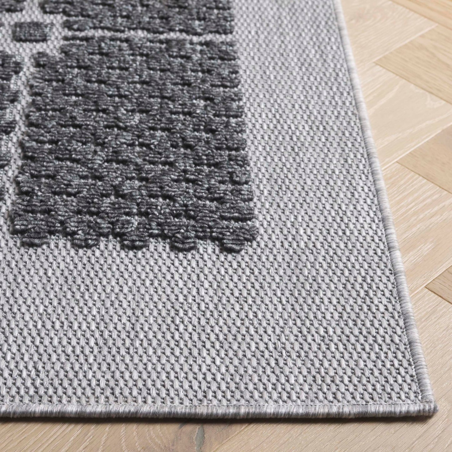 SAFAVIEH Washable Rug Outdoor Milos Collection - 5' x 7'6", Charcoal, Non-Shedding & Easy to Clean, Ideal for Patio, Backyard, Mudroom (MLO112H)