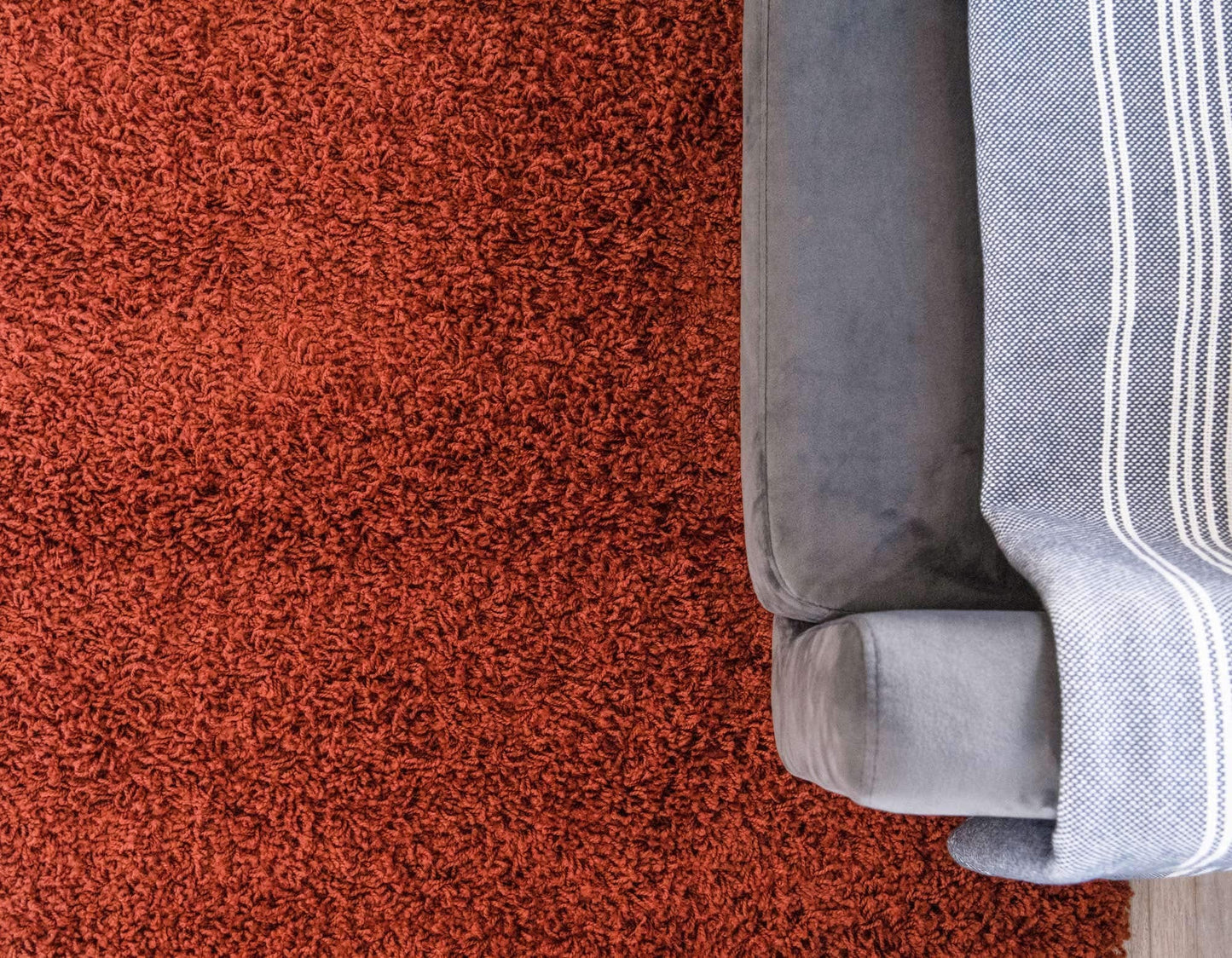 Unique Loom Solid Shag Collection Area Rug (4' 1" x 6' 1" Rectangle, Terracotta)