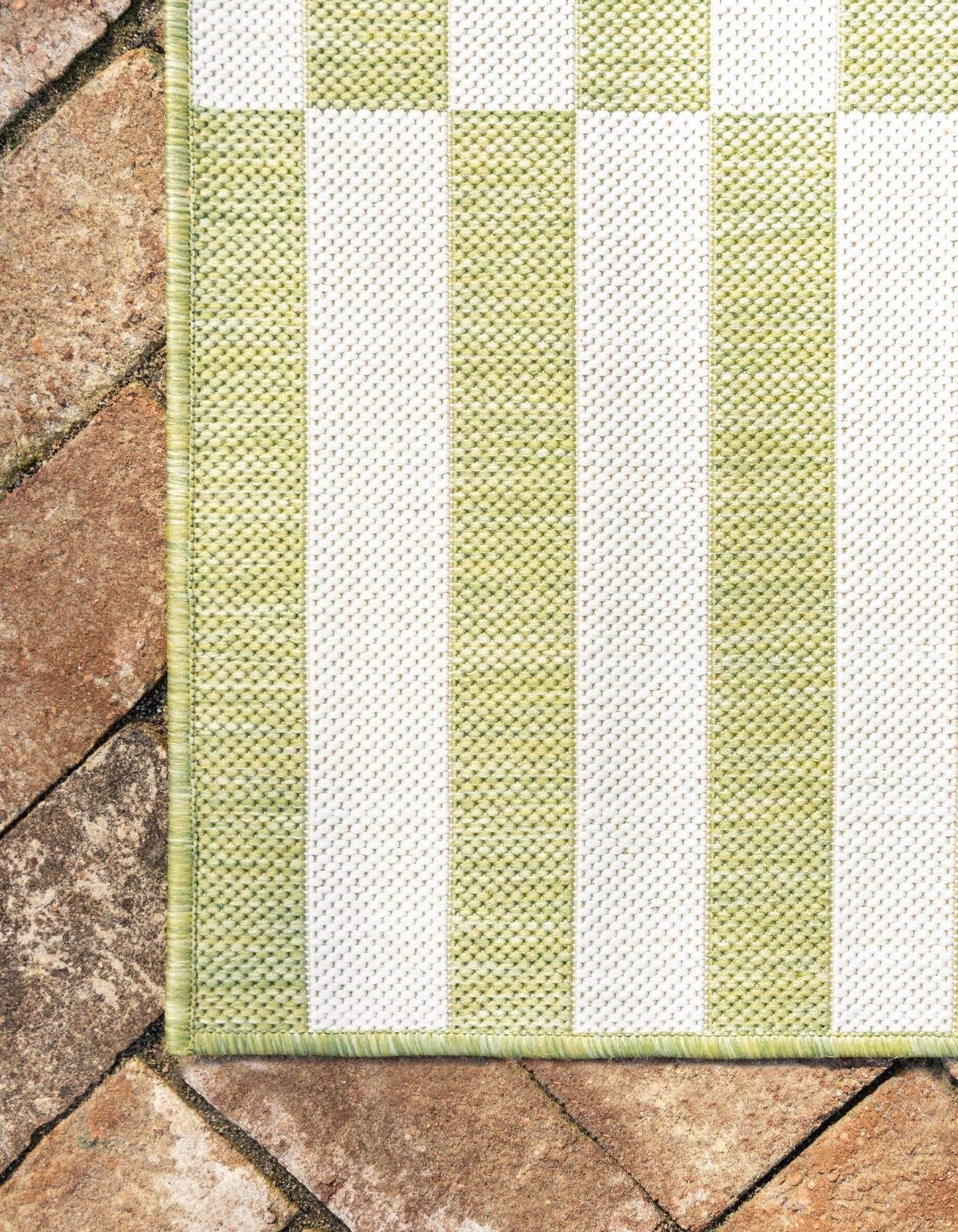 Unique Loom Outdoor Striped Collection Area Rug - Striped (4' 1" x 6' 1" Rectangle, Green/Ivory)