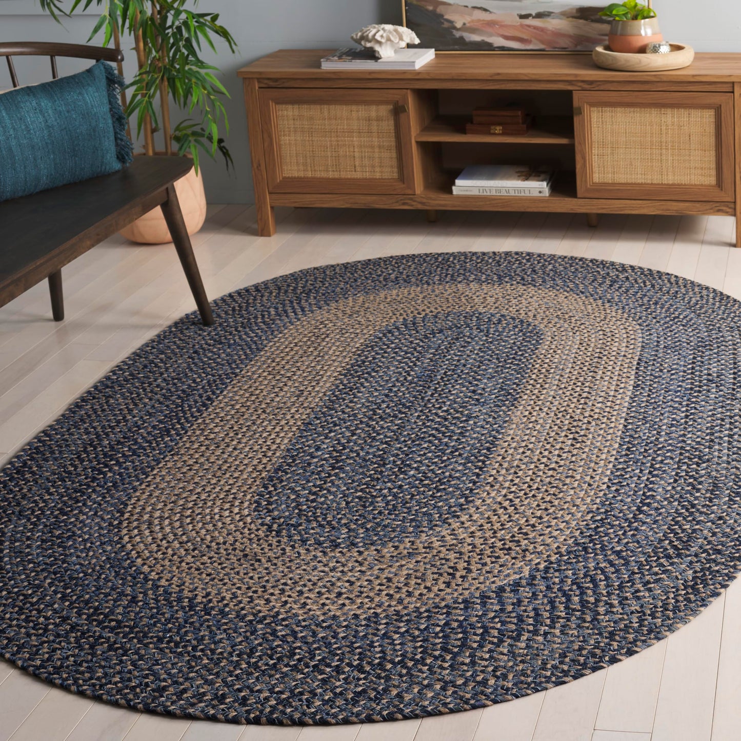 SAFAVIEH Braided Collection Area Rug - 4' x 6' Oval, Natural & Blue, Handmade Jute & Cotton, Ideal for Living Room, Bedroom, Home Office, Dining Space (BRA841M-4OV)