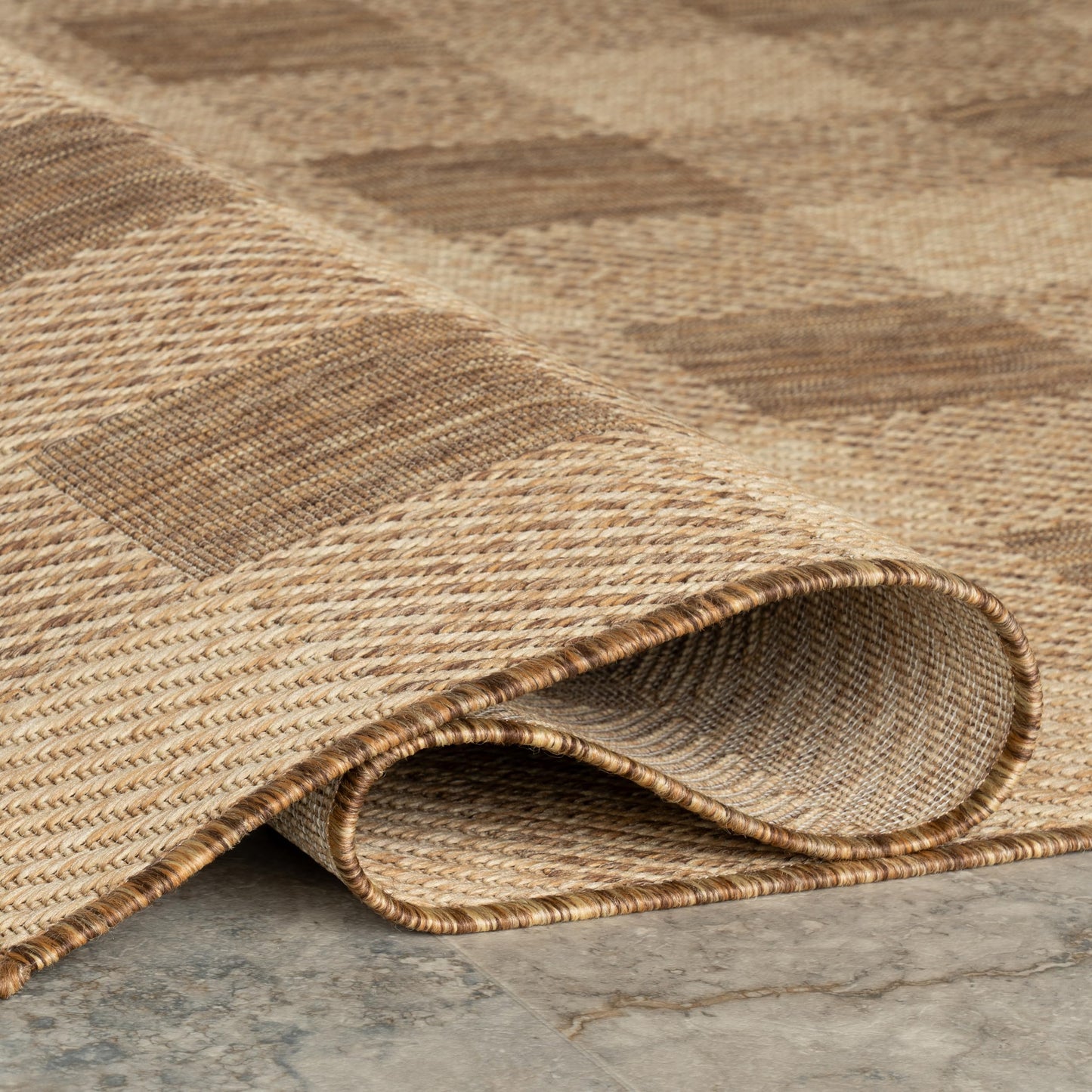 Nuloom Falonia Plaid 4' x 6' Indoor/Outdoor Area Rug for Living Room Patio Deck Front Porch, Light Brown