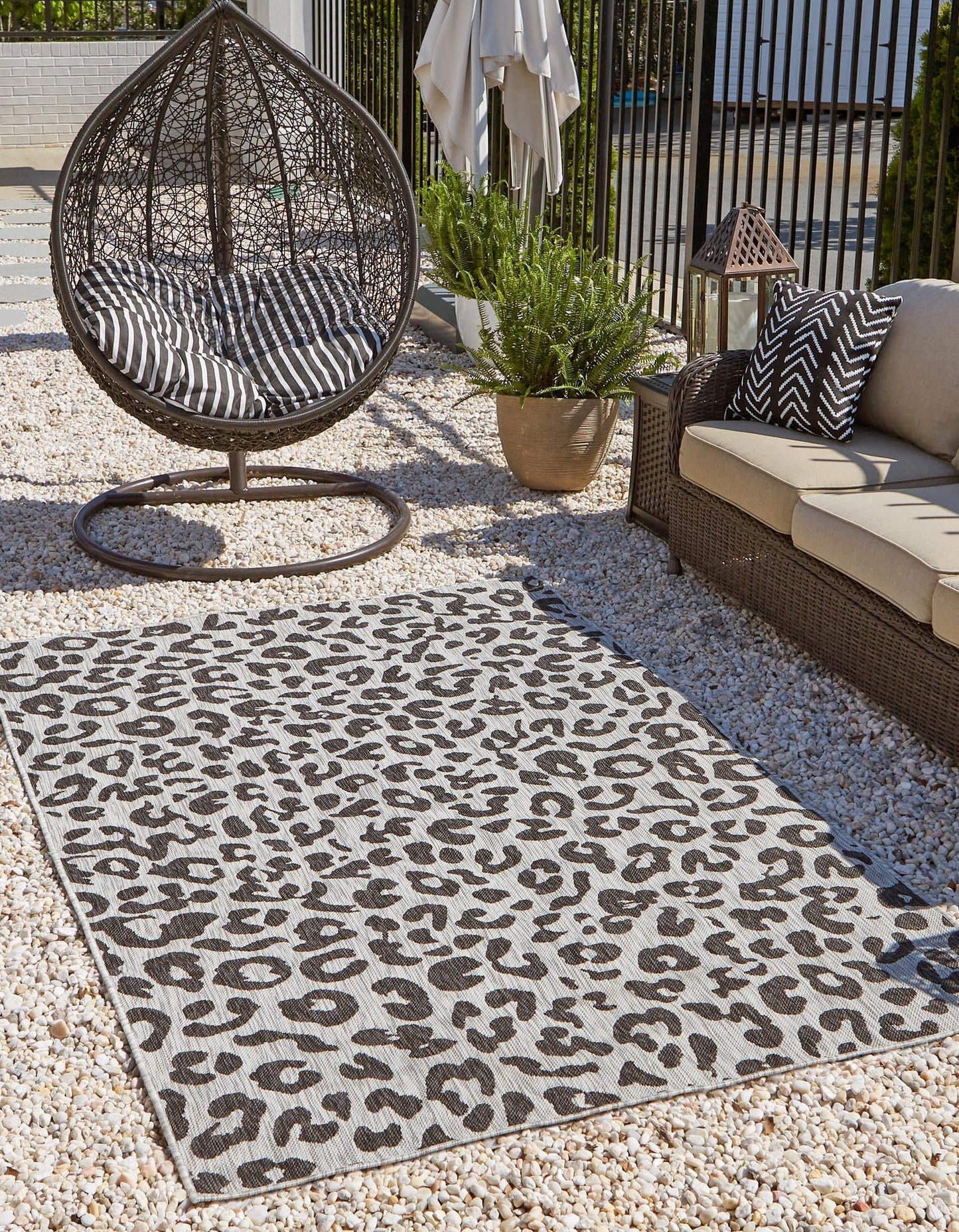 Unique Loom Outdoor Safari Collection Area Rug - Leopard (3' 3" x 5' 3" Rectangle, Light Gray/ Gray)