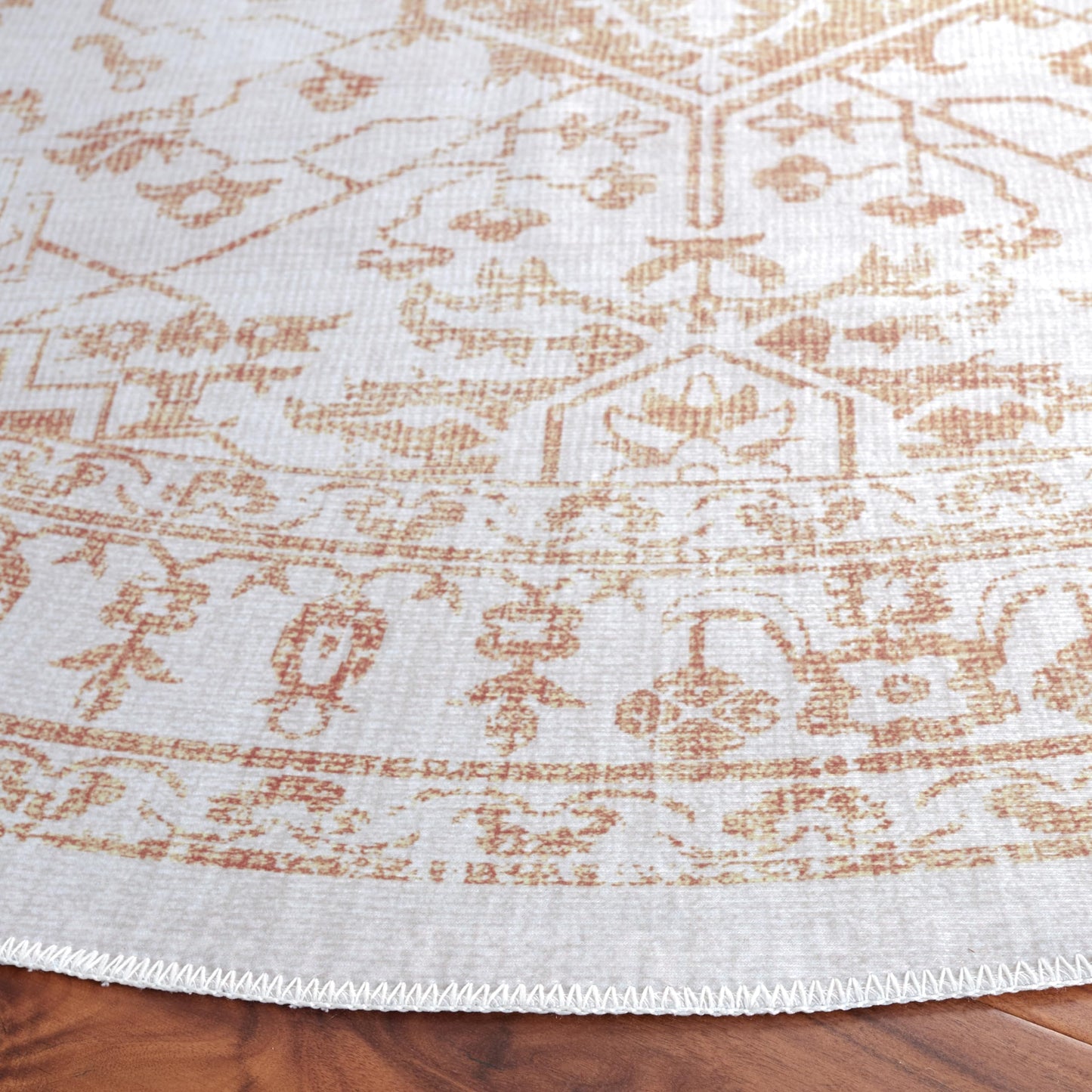 SAFAVIEH Washable Rug Arizona Collection - 5' x 8' Oval, Beige & Gold, Slip Resistant & Easy to Clean, Ideal for Living Room, Bedroom, Home Office, Dining Space (ARZ127B)