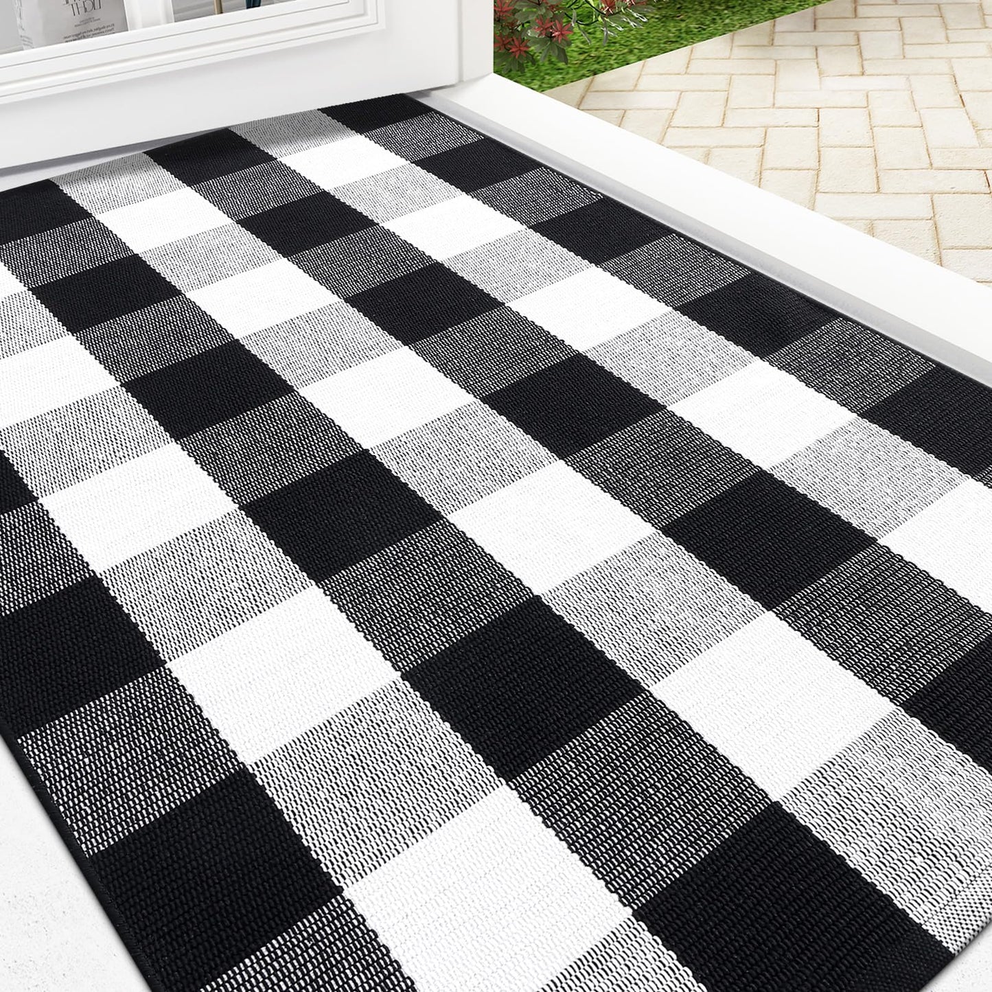 OLANLY Buffalo Plaid Rug 2'4" x 3'7" (27.5" x 43") – Black and White Cotton Checkered Doormat, Washable Indoor Outdoor Rug for Layered Front Porch, Kitchen, Entryway Decor