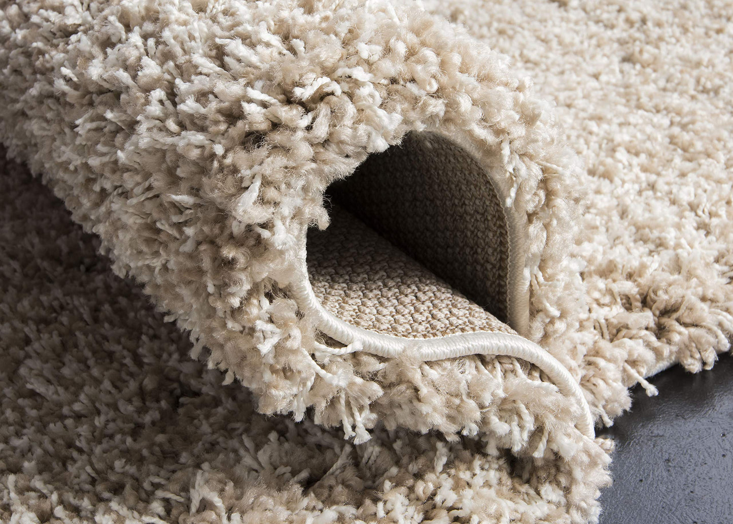SAFAVIEH California Shag Collection Area Rug - 6'7" Square, Beige, Non-Shedding & Easy to Clean, Ultra Plush Thick Pile, Ideal for Living Room, Bedroom, Dining Space (SG151-1313)