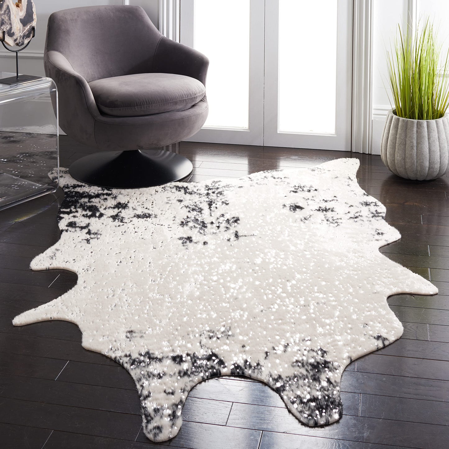 SAFAVIEH Faux Cow Hide Collection 3' x 5' Beige/Black FCH207Z Rustic Western Boho Entryway Living Room Foyer Bedroom Accent Rug