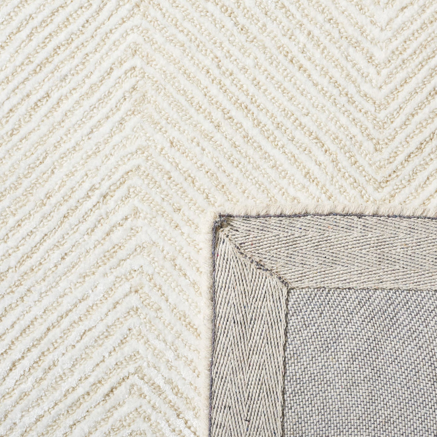 SAFAVIEH Soho Collection Area Rug - 9' x 12', Ivory & Beige, Handmade Chevron Viscose & Wool, Ideal for High Traffic Areas in Living Room, Bedroom (SOH175A)