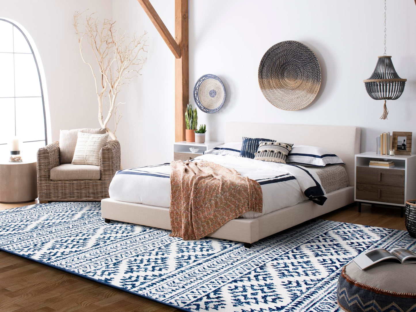 SAFAVIEH Area Rug 9x12 - Tulum Collection - Large - Ivory & Navy, Moroccan Boho Tribal Design, Non-Shedding & Easy to Clean, Ideal for Living Room, Bedroom, Dining Space (TUL272D)