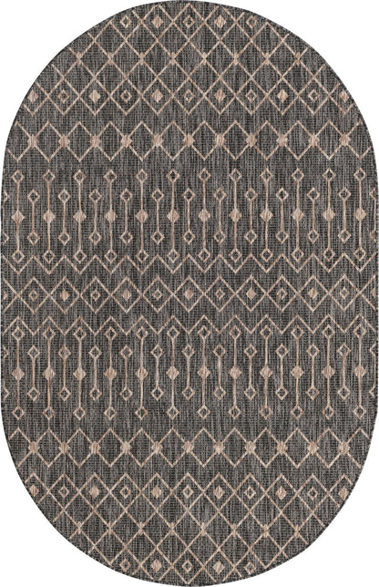 Unique Loom Outdoor Trellis Collection Area Rug - Tribal Trellis (5' 3" x 8' Oval, Charcoal Gray/ Natural)