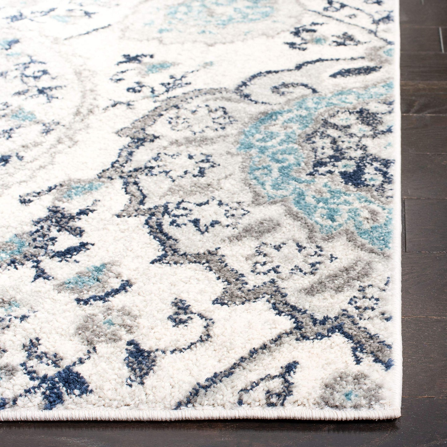 SAFAVIEH Madison Collection Runner Rug - 2'3" x 6', Cream & Light Grey, Boho Chic Glam Paisley Design, Non-Shedding & Easy Care, Ideal for High Traffic Areas in Living Room, Bedroom (MAD600C)