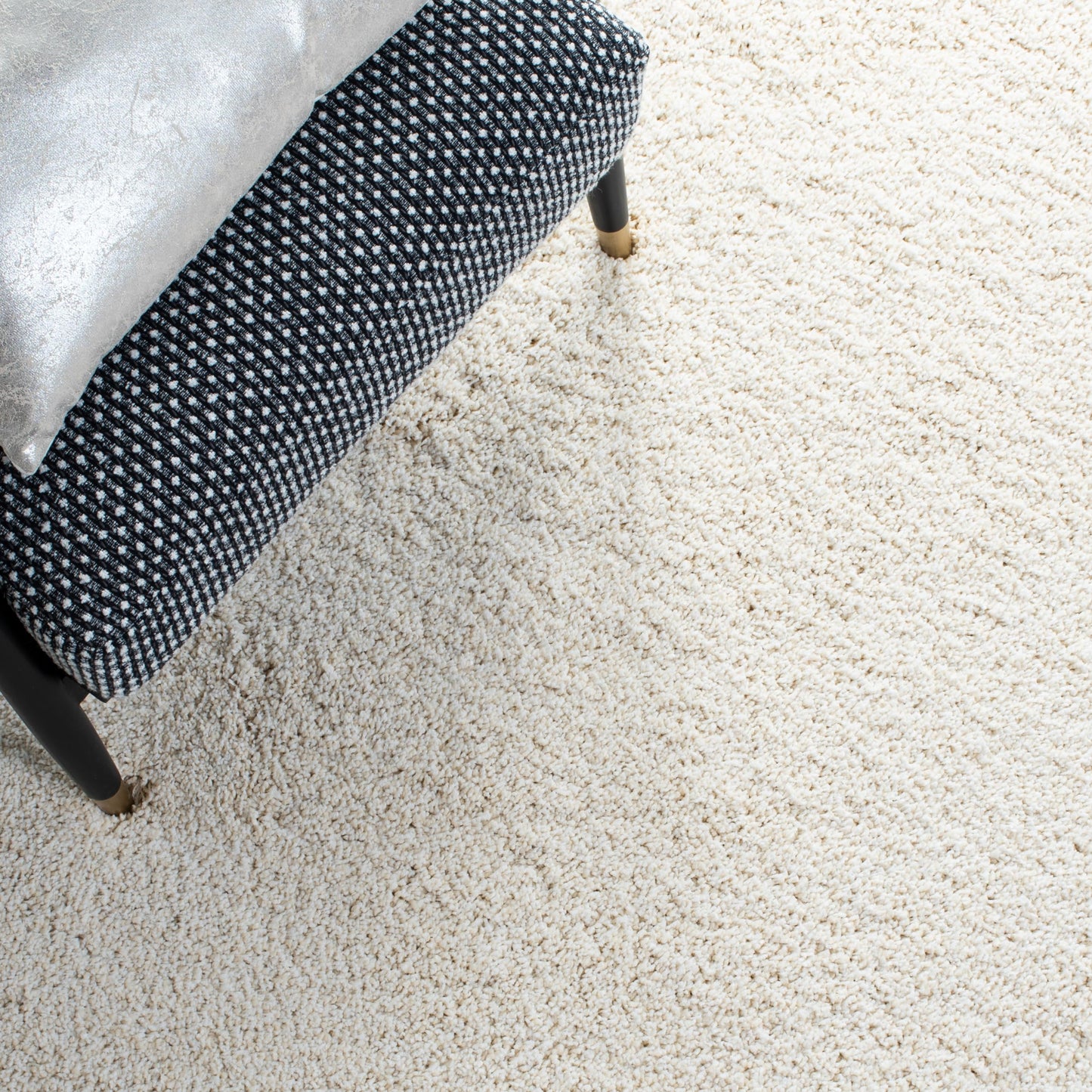 SAFAVIEH Milan Shag Collection Area Rug - 5'1" x 8', Ivory, Solid Design, Non-Shedding & Easy to Clean, Plush Thick Pile, Ideal for Living Room, Bedroom (SG180-1212)