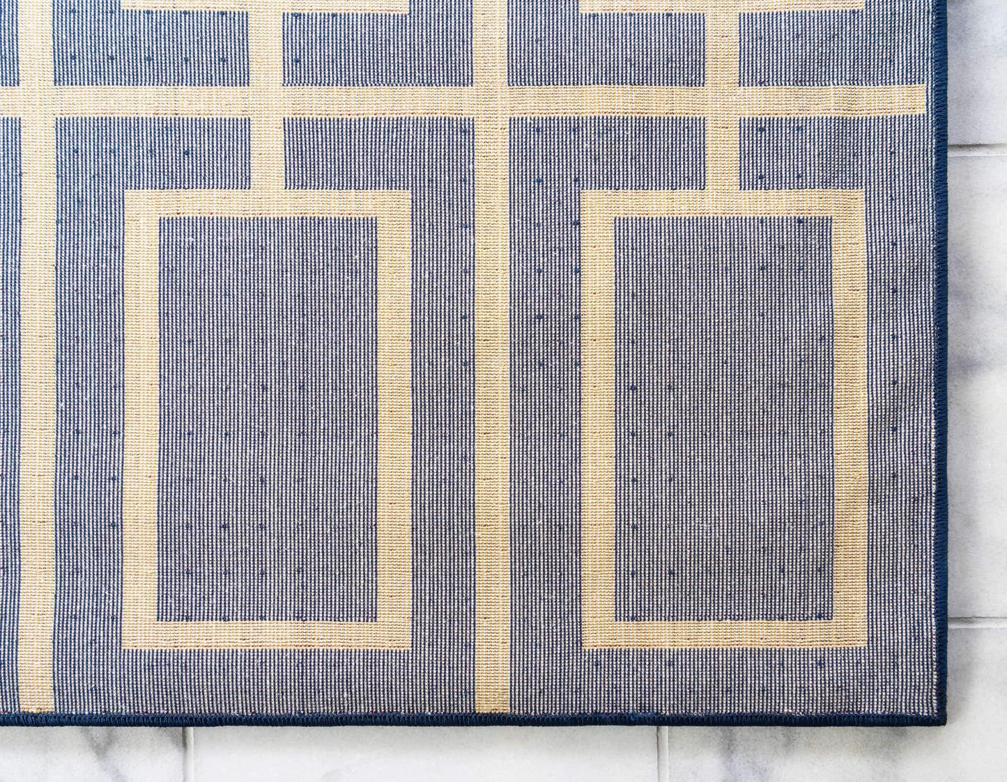 Unique Loom Marilyn Monroe Glam Collection Area Rug - Deco (4'x 6' Rectangle, Navy Blue Gold/ Gold)
