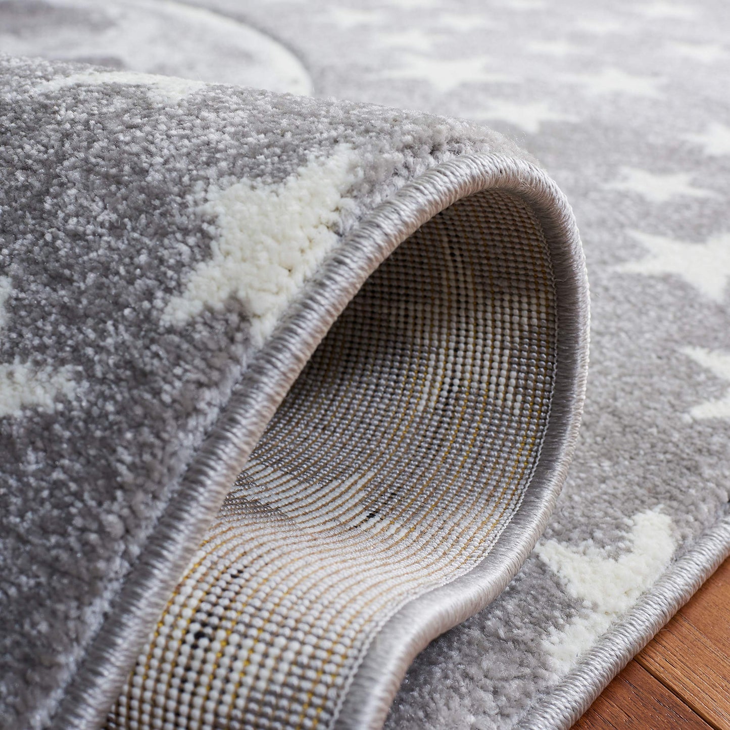 SAFAVIEH Carousel Kids Collection Accent Rug - 2' x 3', Light Grey & White, Non-Shedding & Easy Care, Ideal for High Traffic Areas for Boys & Girls in Playroom, Nursery, Bedroom (CRK135F)