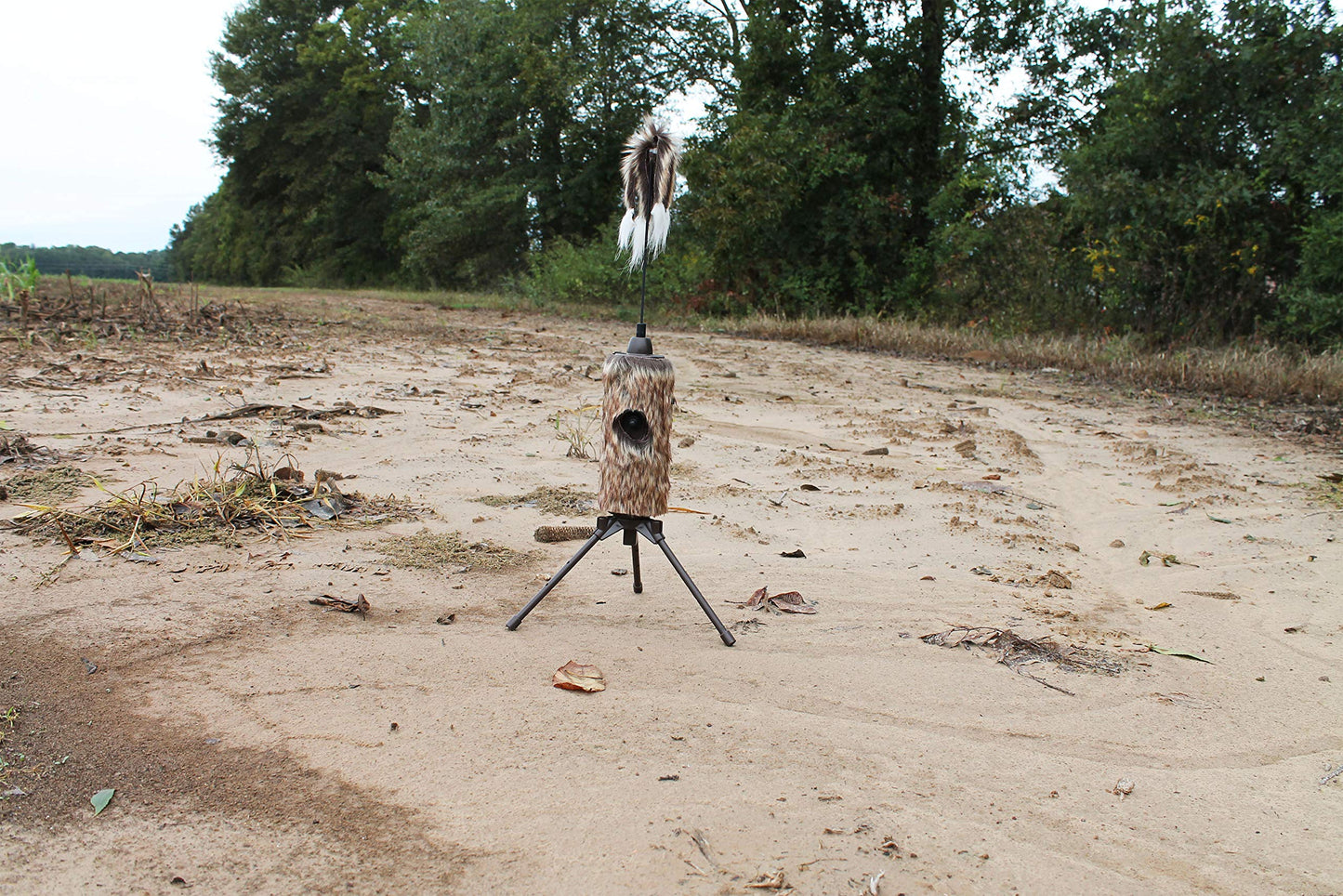 MOJO Outdoors Fuzzy Critter Decoy for Predator Hunting, Great for Coyote and Bobcat Hunting and as a Varmint Decoy, Tail Decoy, Rabbit Decoy
