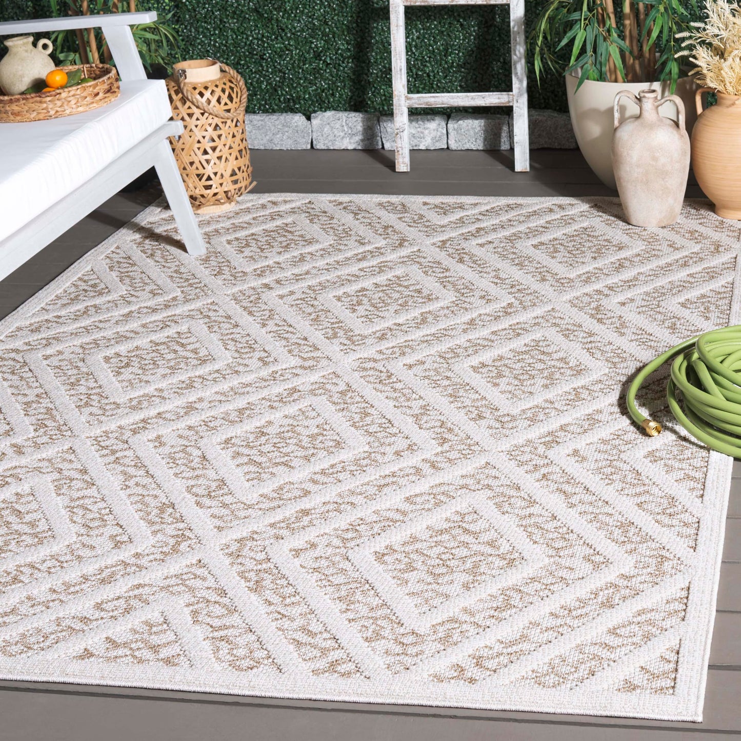 Martha Stewart x SAFAVIEH Outdoor Area Rug Collection - 5'3" x 7'6", Beige & Brown, Weather Resistant & Washable, Ideal for Patio, Backyard, Mudroom, Deck, Dining Space (MSRO218B)