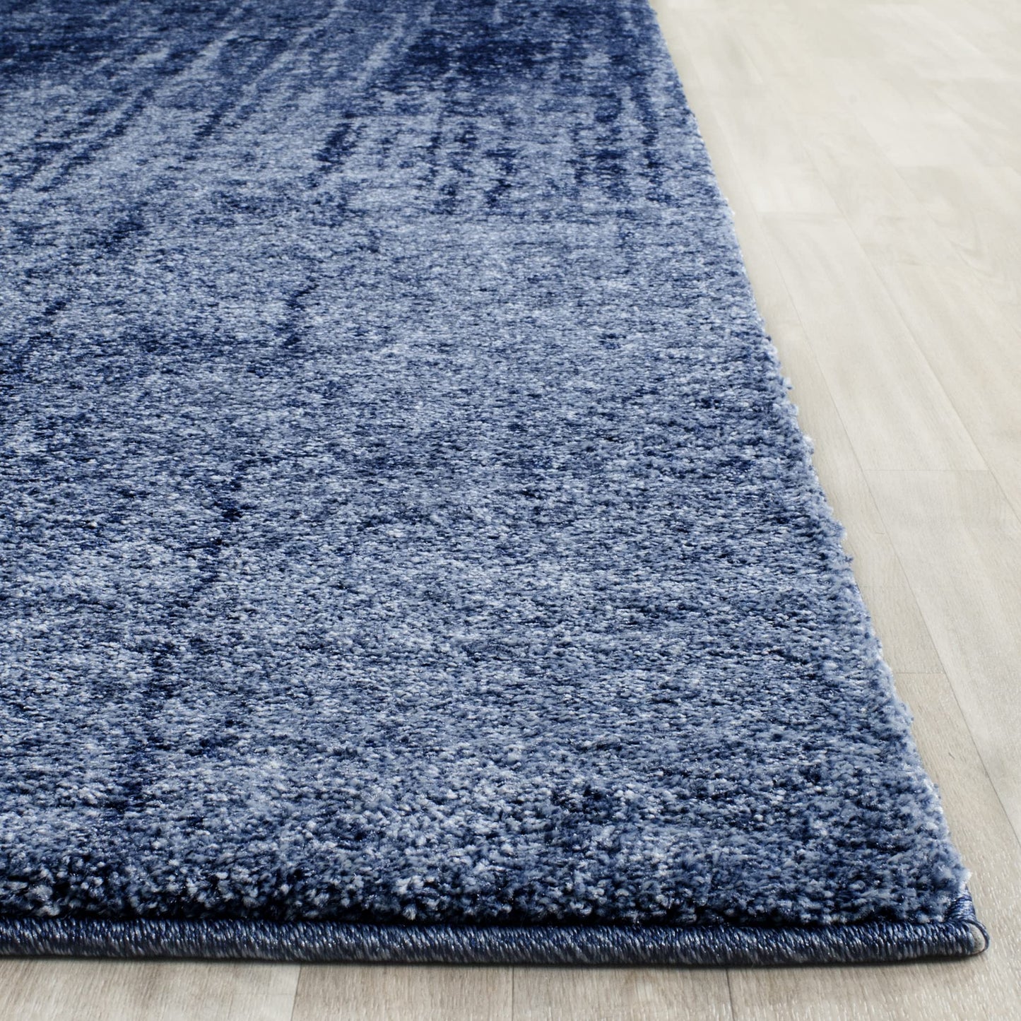 SAFAVIEH Retro Collection Accent Rug - 3' x 5', Light Blue & Blue, Modern Abstract Design, Non-Shedding & Easy Care, Ideal for High Traffic Areas in Entryway, Living Room, Bedroom (RET2770-6065)