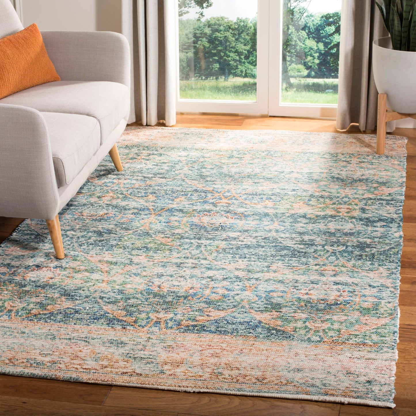 SAFAVIEH Saffron Collection Area Rug - 5' x 8', Turquoise & Peach, Handmade Boho Chic Distressed Cotton, Ideal for High Traffic Areas in Living Room, Bedroom (SFN563A)