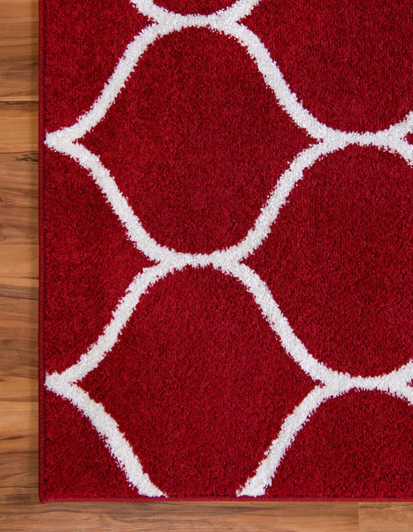 Rugs.com Lattice Frieze Collection Rug – 2' x 3' Red Medium Rug Perfect for Living Rooms, Large Dining Rooms, Open Floorplans