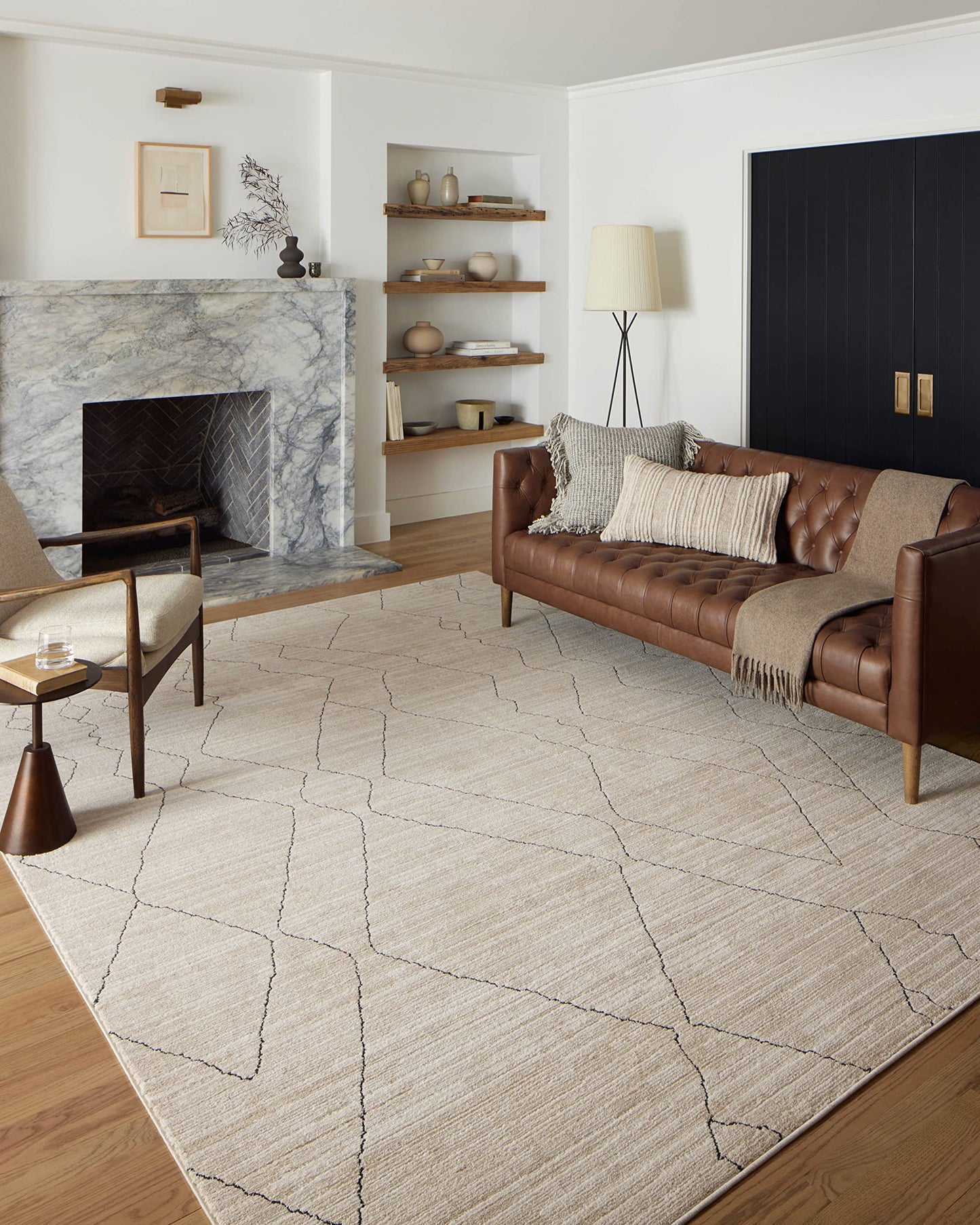 Loloi Darby Collection DAR-03 Sand/Charcoal 6'-7" x 9'-3" Area Rug