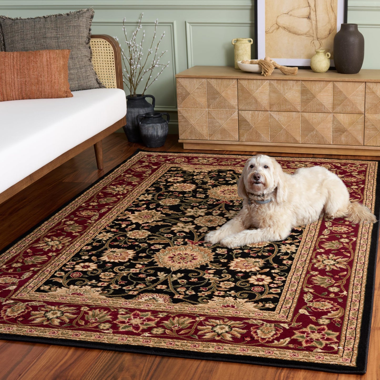 SAFAVIEH Lyndhurst Collection Area Rug - 5'3" x 7'6", Black & Red, Traditional Oriental Design, Non-Shedding & Easy Care, Ideal for High Traffic Areas in Living Room, Bedroom (LNH212G)