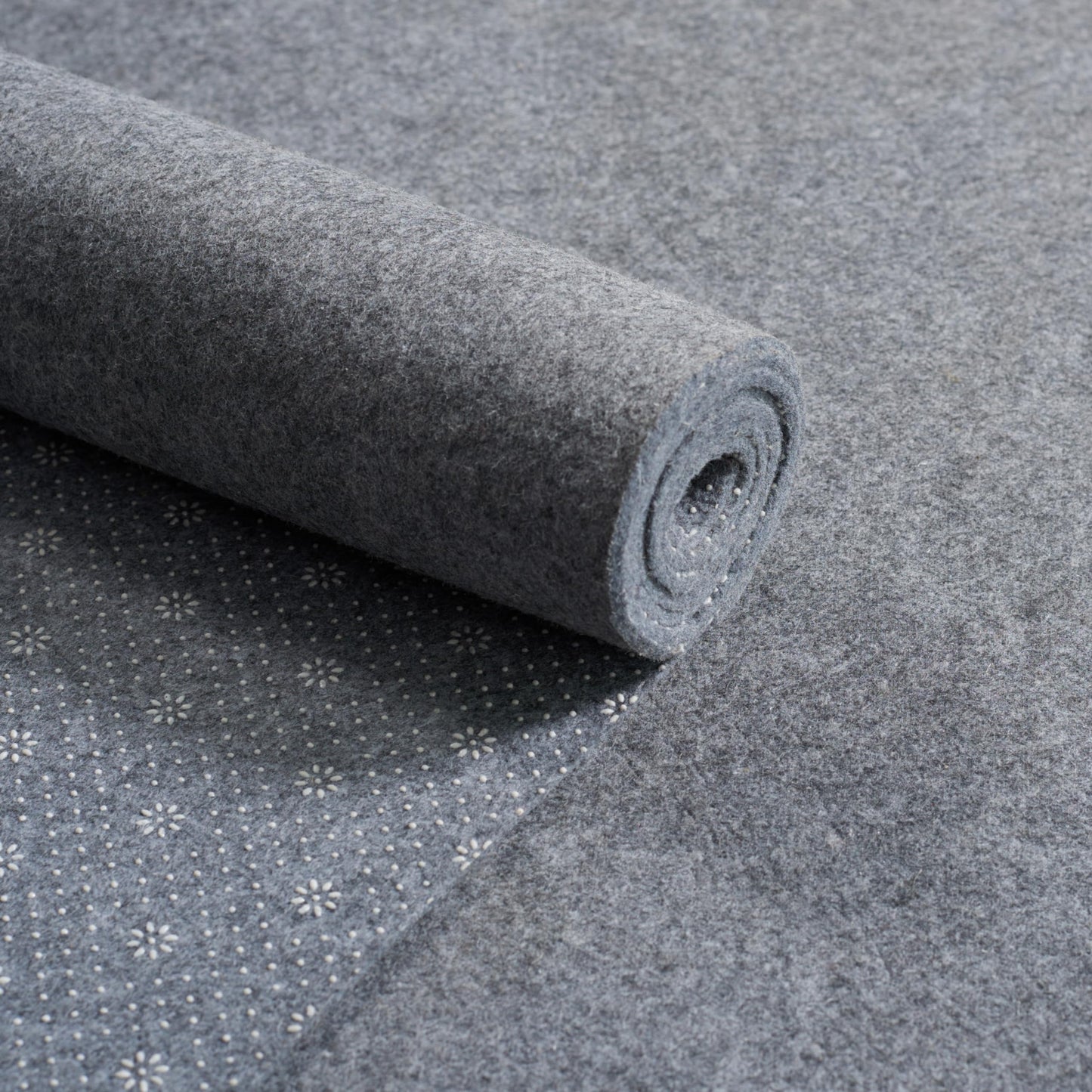 SAFAVIEH Dual Surface Large Rug Pad – 9' x 12', 1/8" Thick, Felt + Rubber, Non-Slip, Durable & Machine Washable for Hard Floors & Carpet, Grey