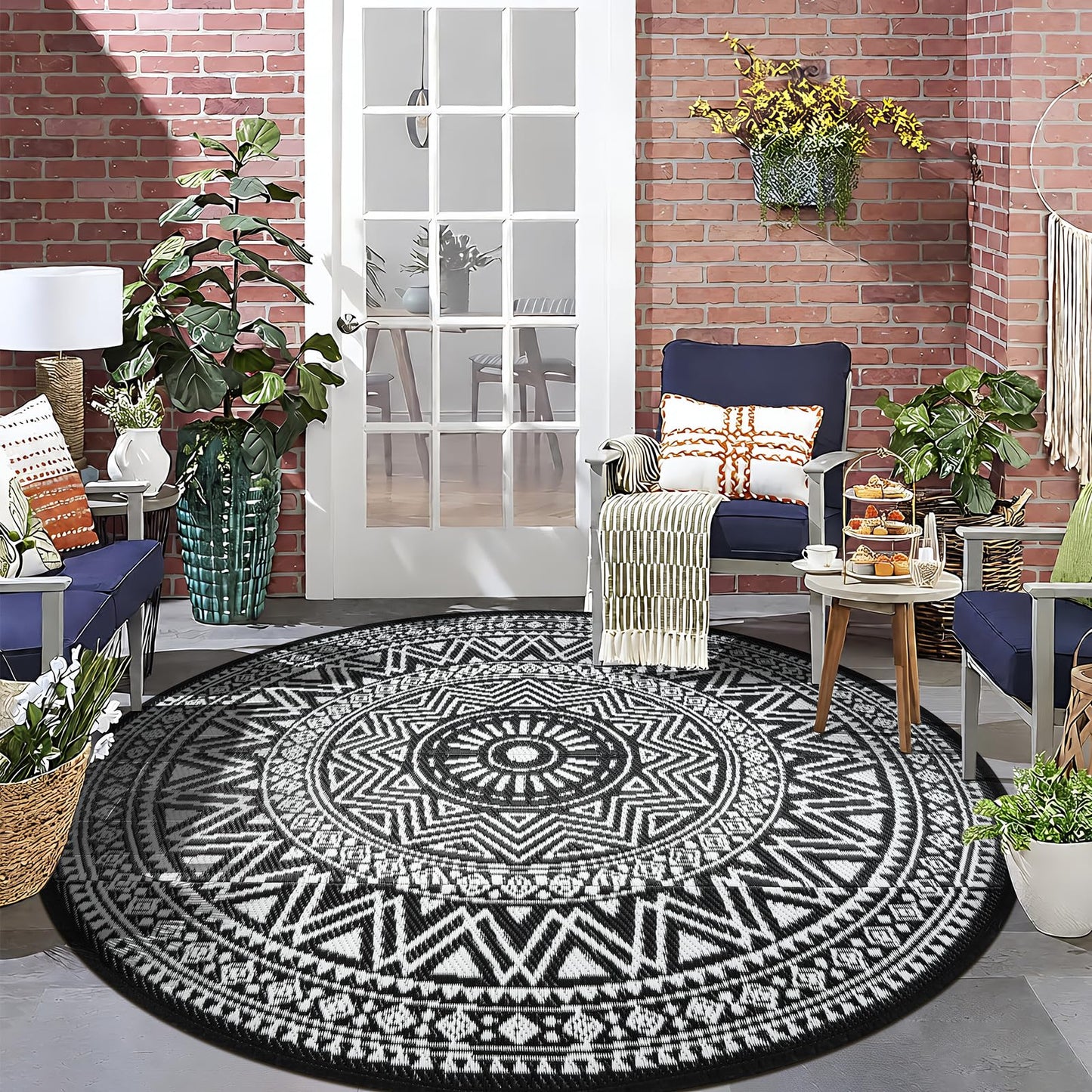 famibay Outdoor Rug Waterproof 5ft Round, Reversible Boho Plastic Straw Patio Camping Area Rugs, Portable Indoor Outdoor RV Mat for Deck, Porch, Balcony, Backyard, Picnic, Beach, Pool, Black & White