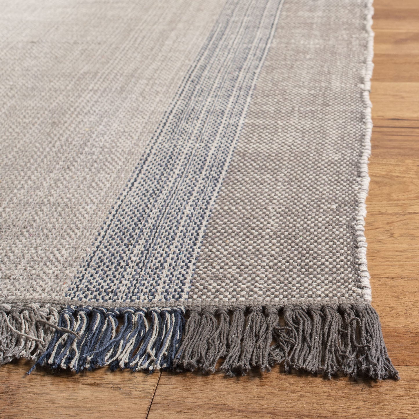 SAFAVIEH Montauk Collection Accent Rug - 3' x 5', Blue & Grey, Handmade Flat Weave Boho Farmhouse Cotton Stripe Fringe, Ideal for High Traffic Areas in Entryway, Living Room, Bedroom (MTK301M)